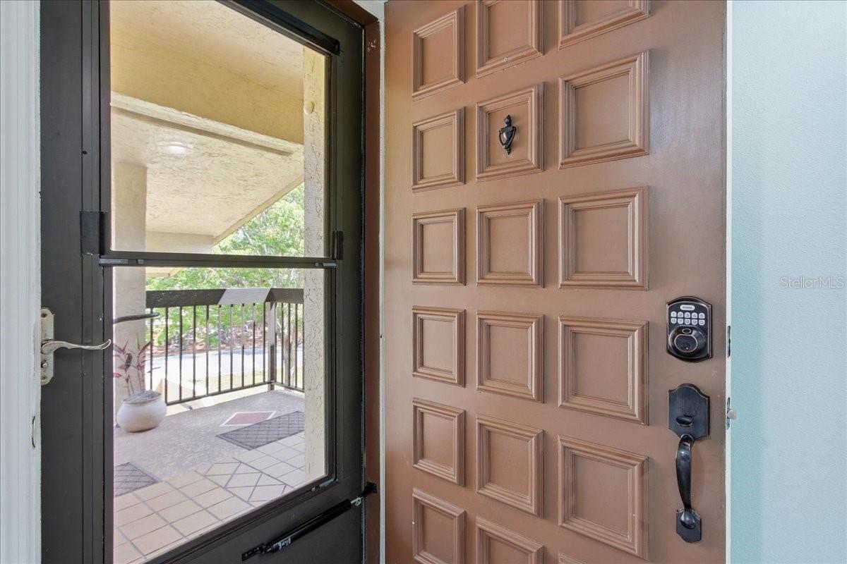6111 LAKE POINTE DR #202, ORLANDO, FL, 32822