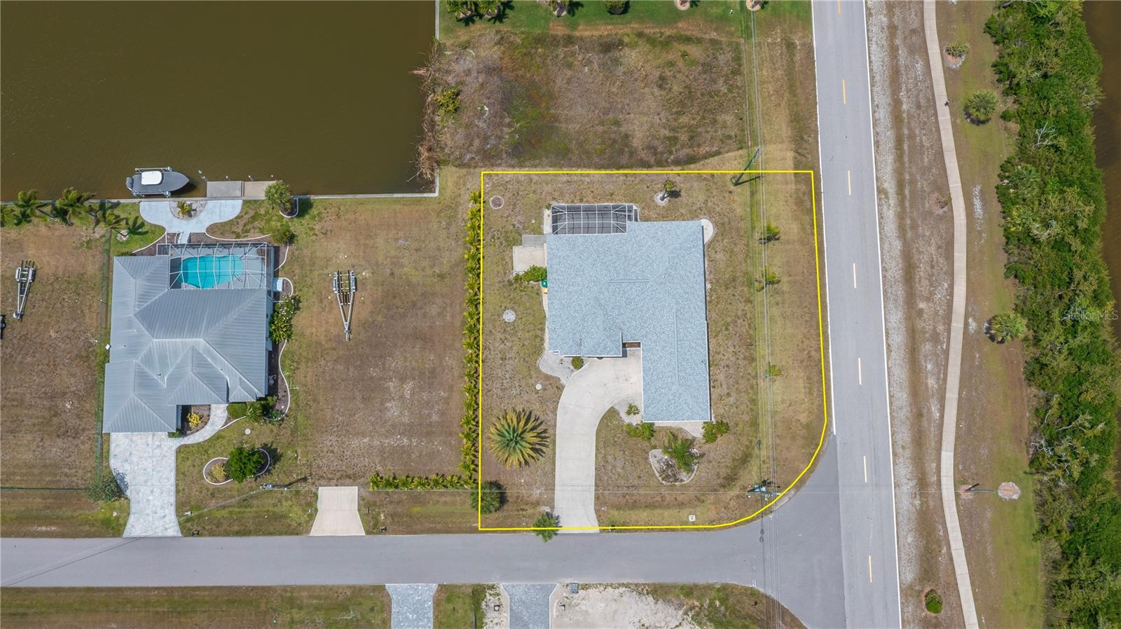 15400 ALCOVE CIR, PORT CHARLOTTE, FL, 33981