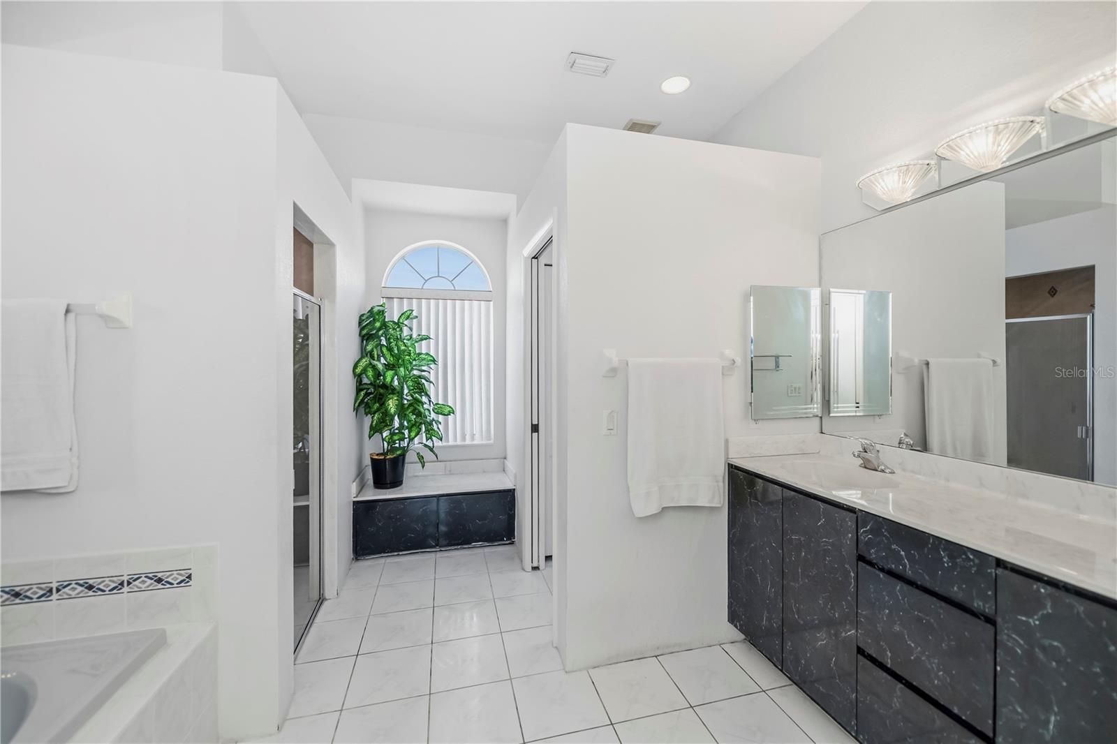 15400 ALCOVE CIR, PORT CHARLOTTE, FL, 33981