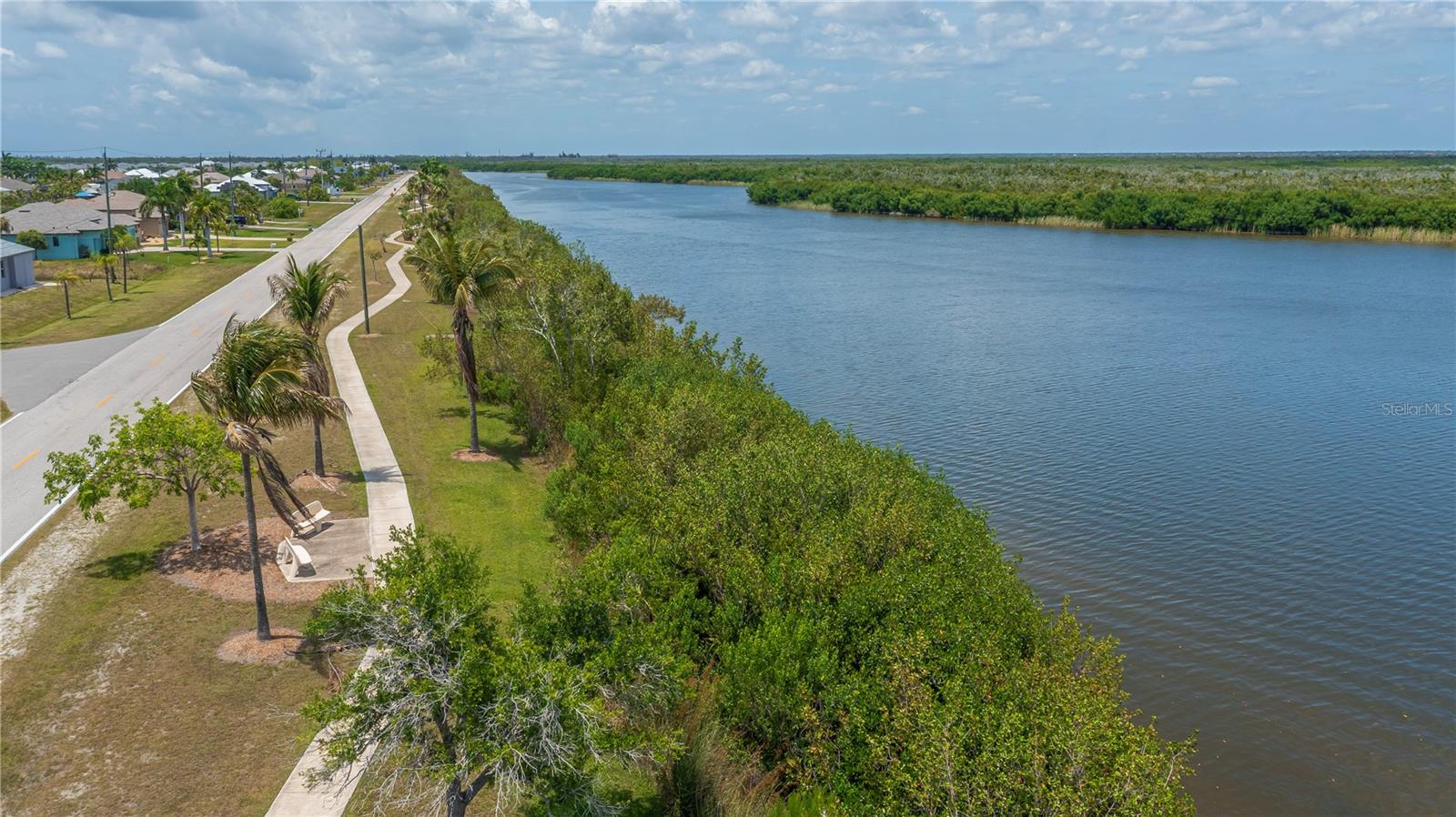 15400 ALCOVE CIR, PORT CHARLOTTE, FL, 33981