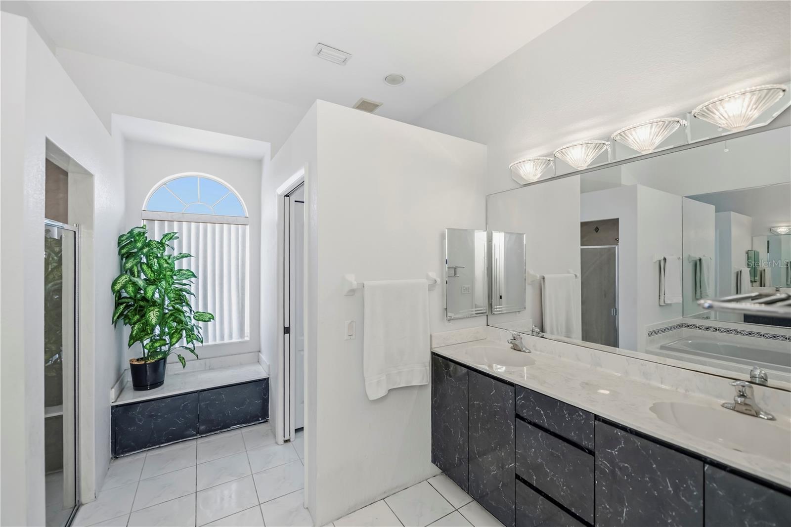 15400 ALCOVE CIR, PORT CHARLOTTE, FL, 33981