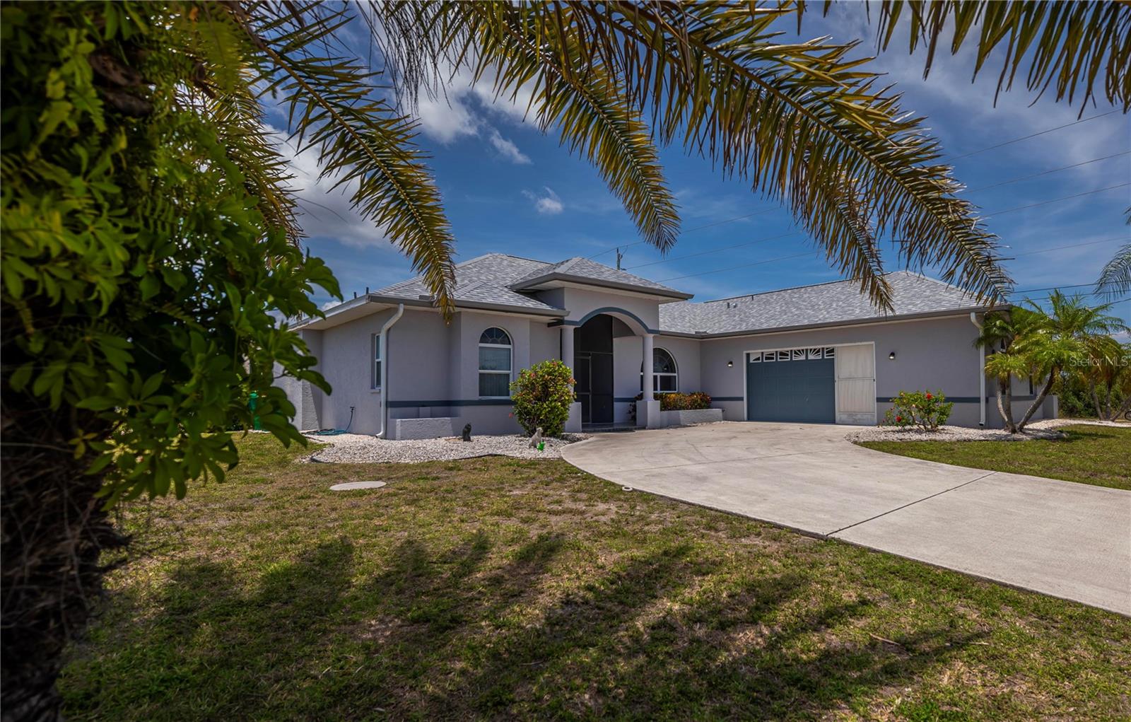 15400 ALCOVE CIR, PORT CHARLOTTE, FL, 33981