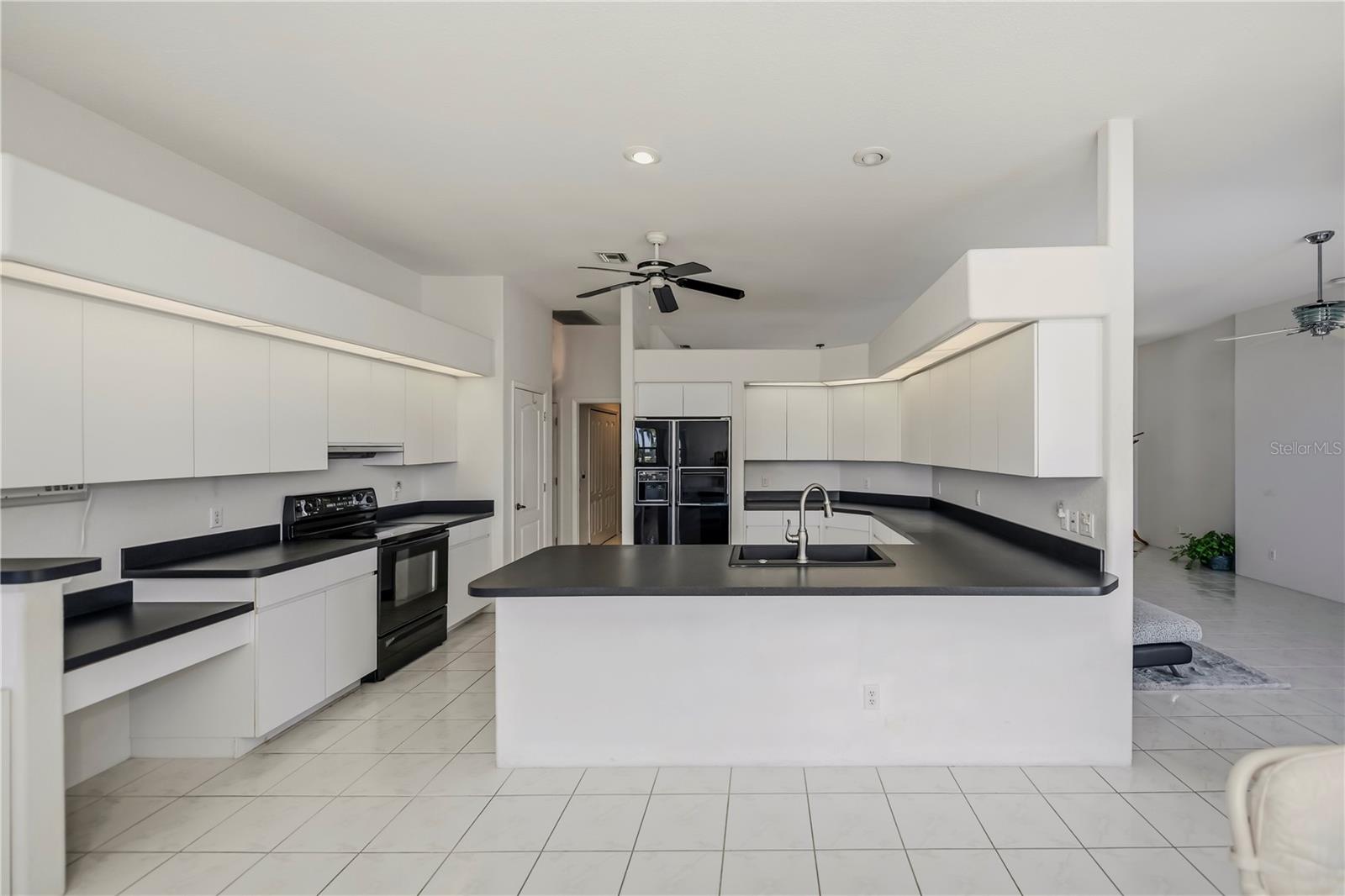 15400 ALCOVE CIR, PORT CHARLOTTE, FL, 33981