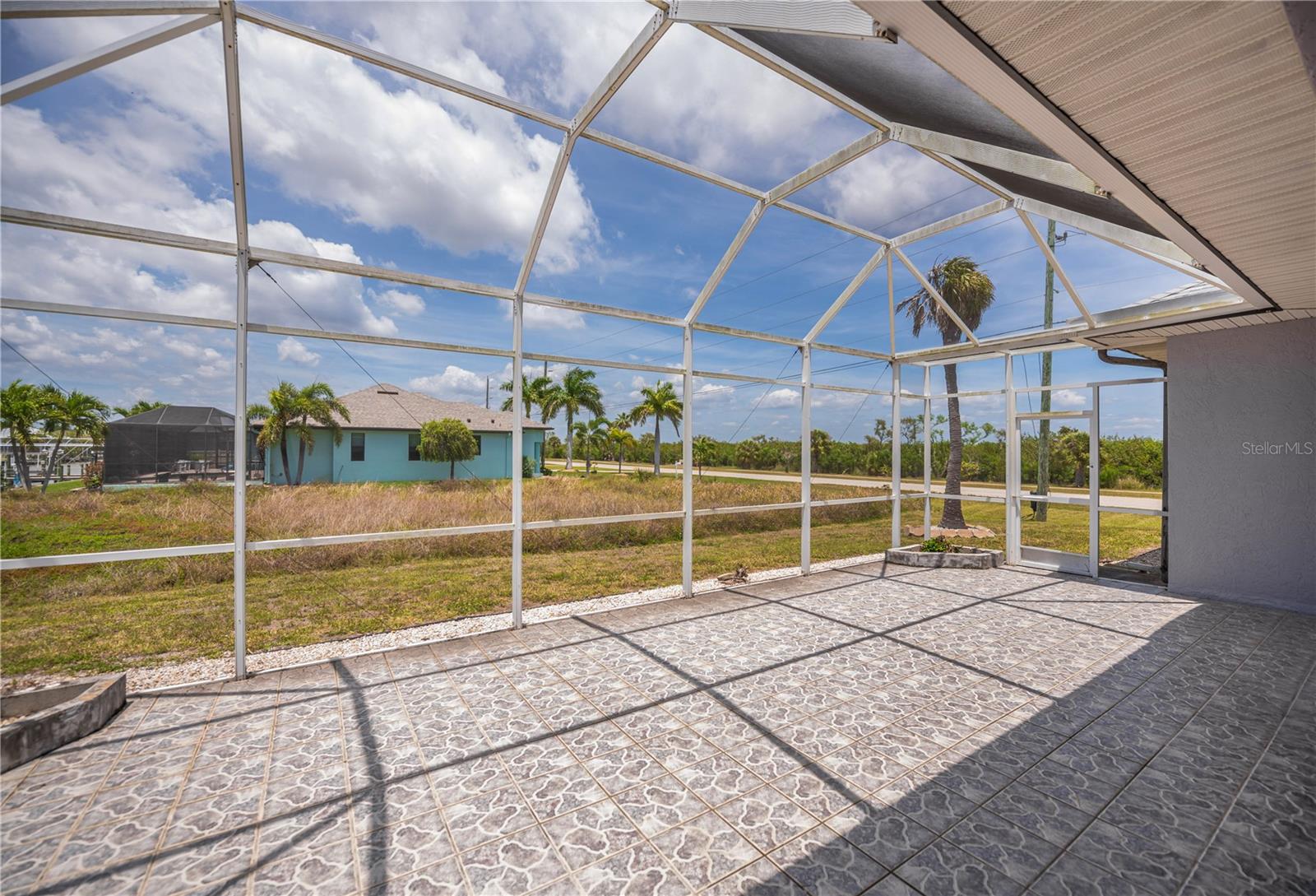 15400 ALCOVE CIR, PORT CHARLOTTE, FL, 33981