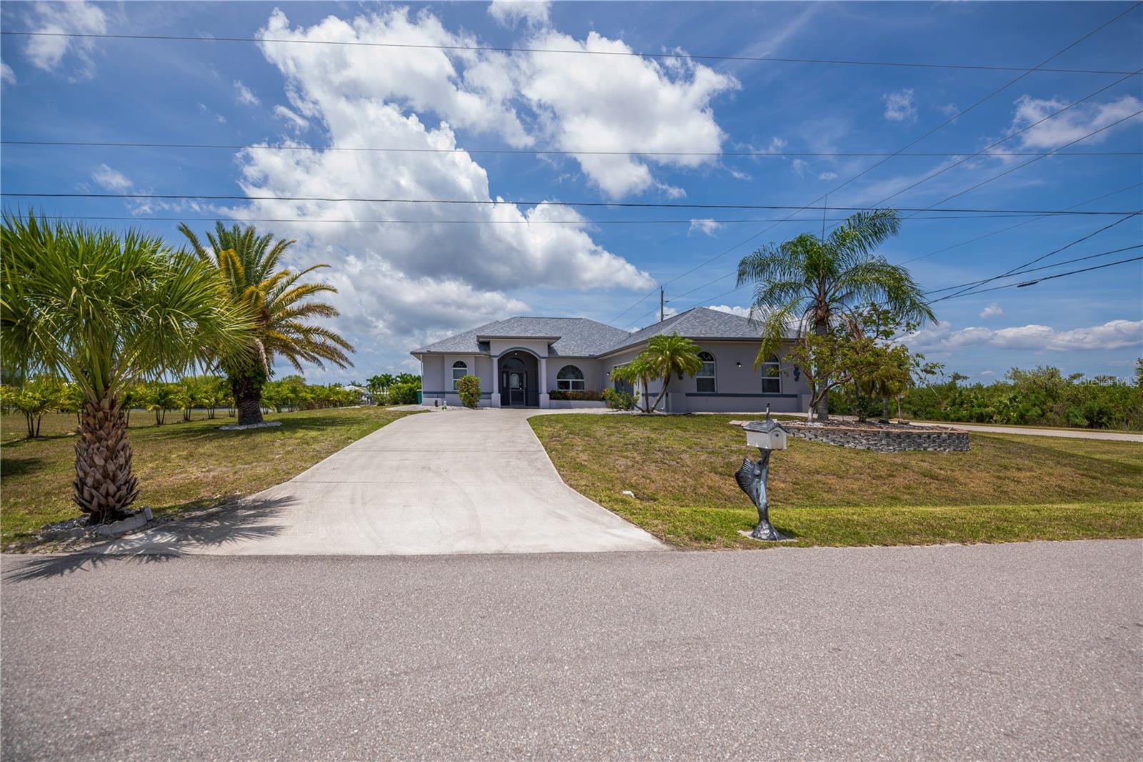 15400 ALCOVE CIR, PORT CHARLOTTE, FL, 33981