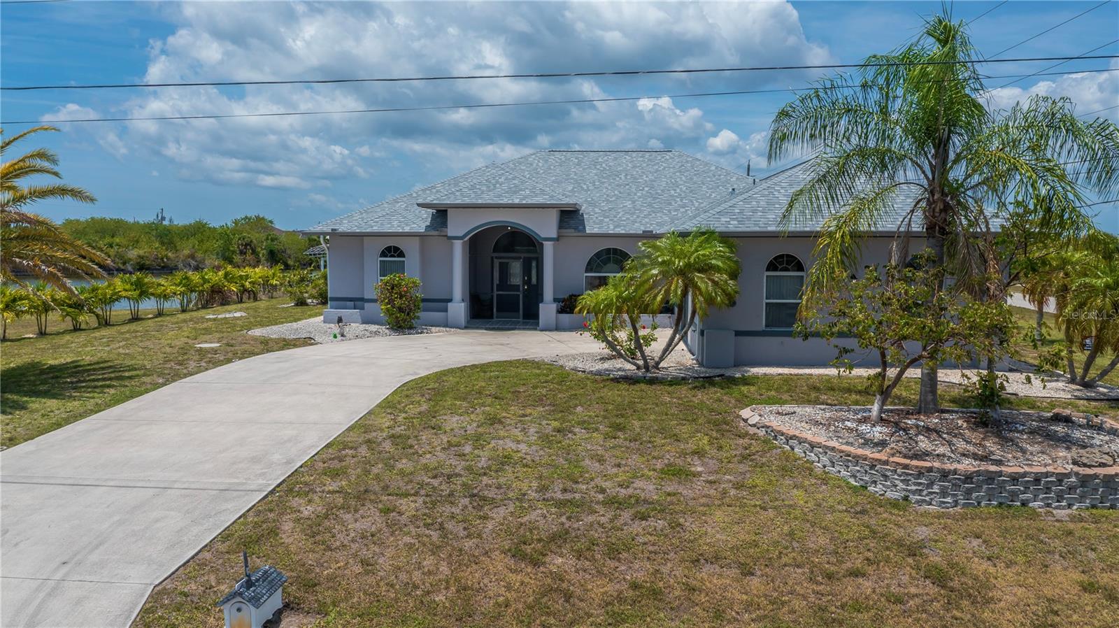 15400 ALCOVE CIR, PORT CHARLOTTE, FL, 33981