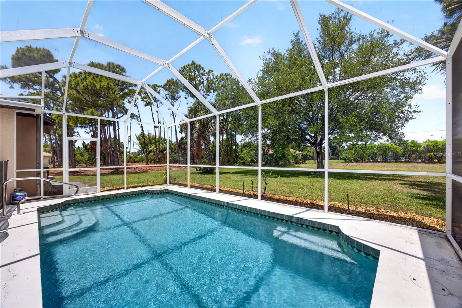243 ROTONDA BLVD E, ROTONDA WEST, FL, 33947