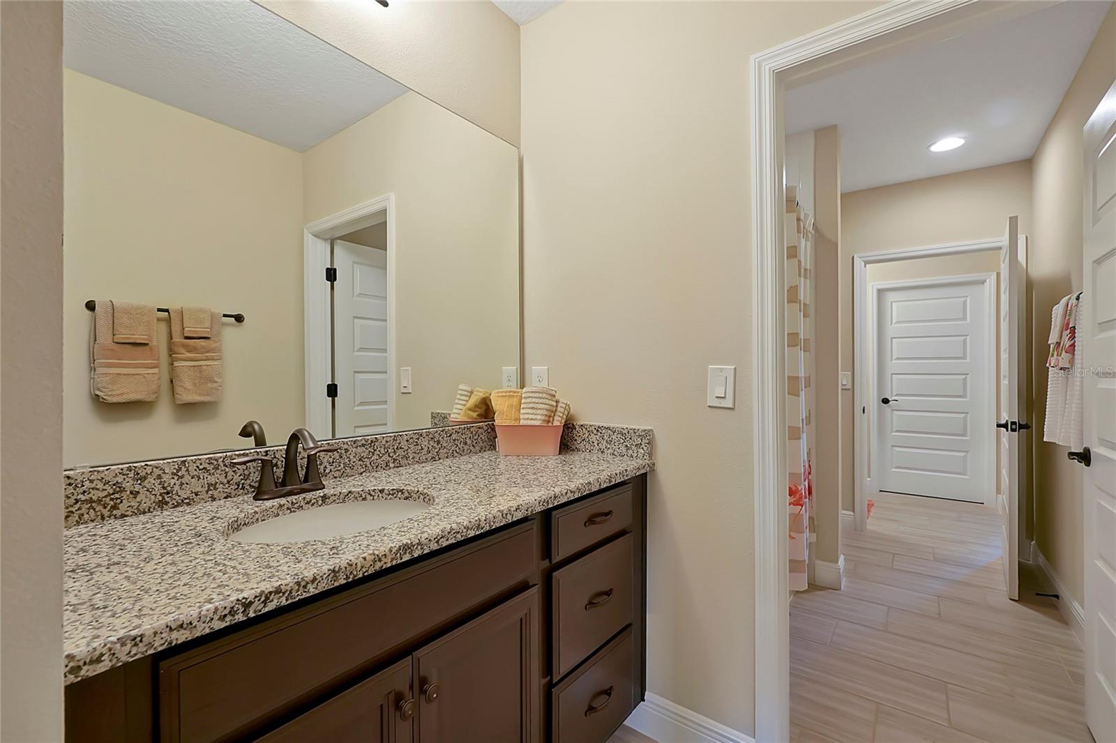 9827 BEACH PORT DR, WINTER GARDEN, FL, 34787