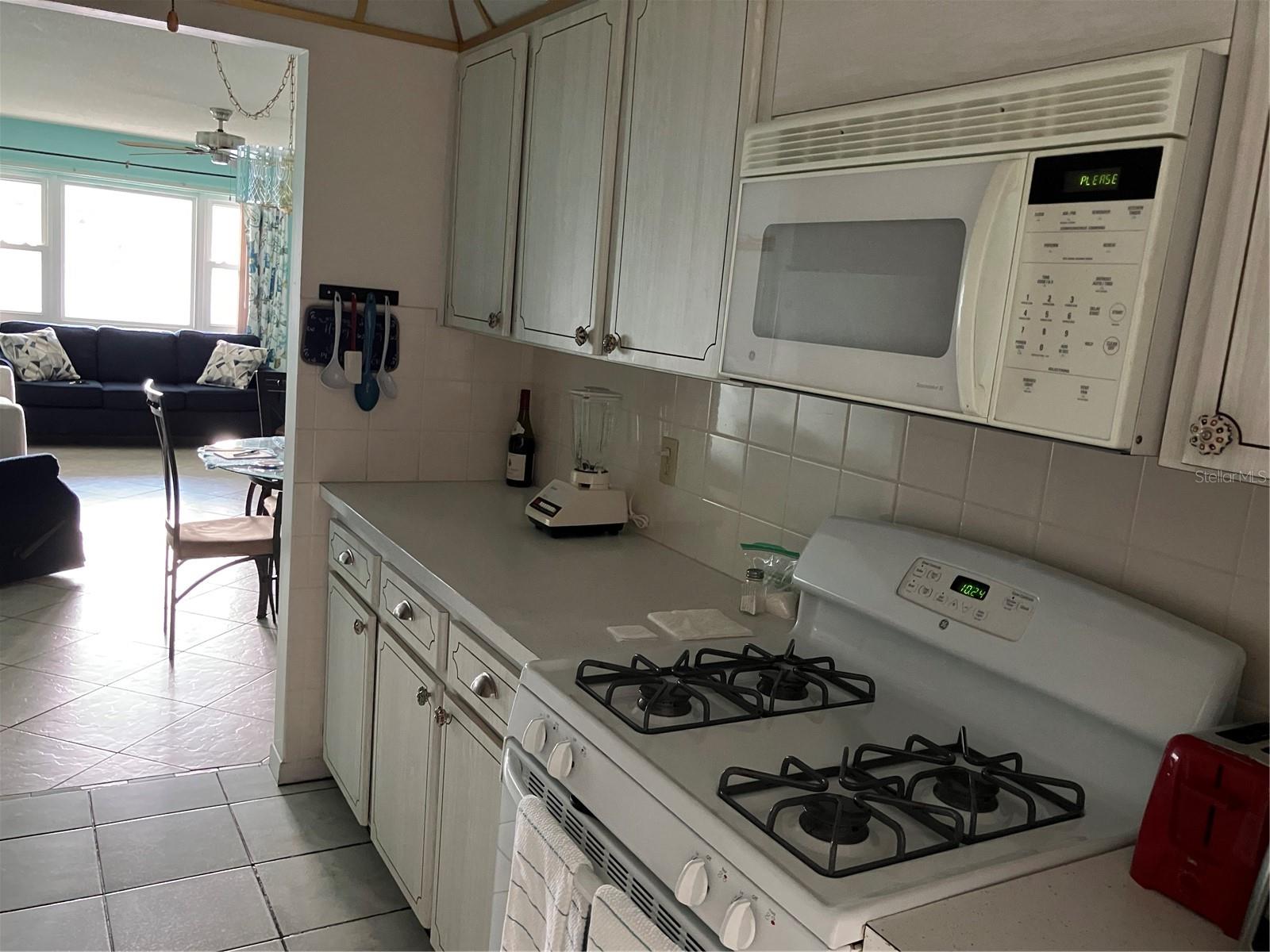 5247 81ST ST N #18, ST PETERSBURG, FL, 33709