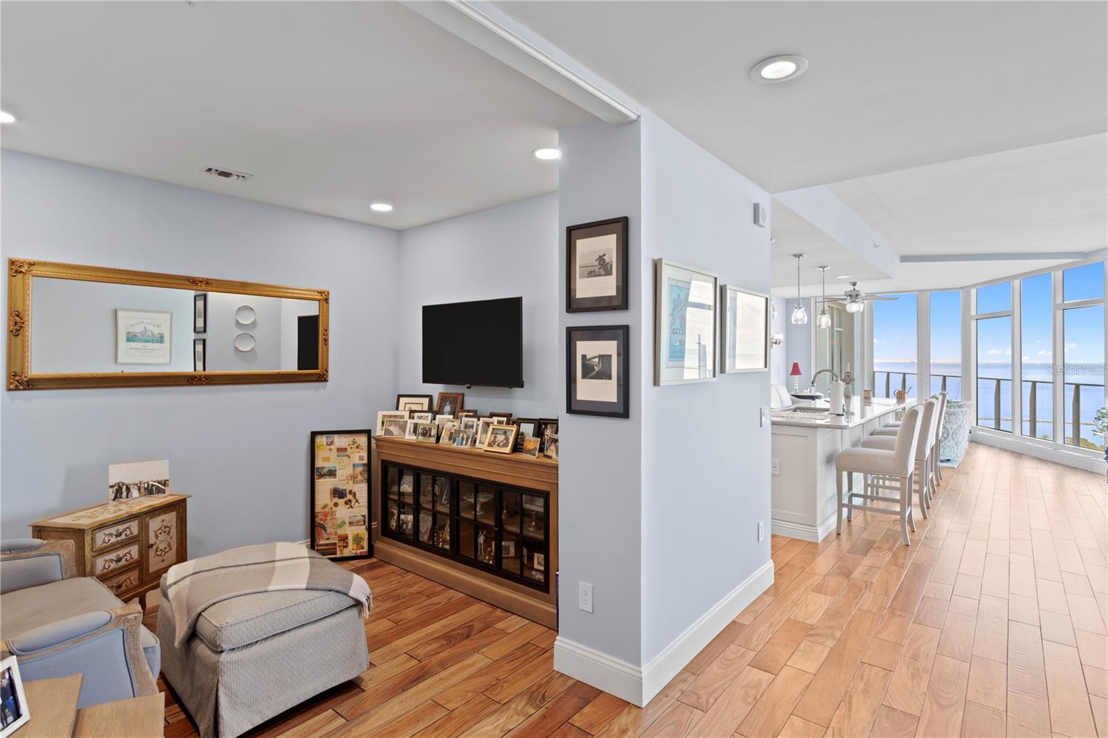 175 1ST ST S #2307, ST PETERSBURG, FL, 33701