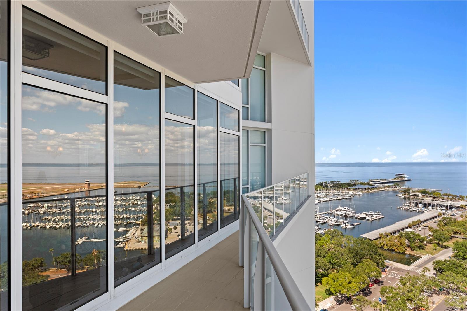 175 1ST ST S #2307, ST PETERSBURG, FL, 33701