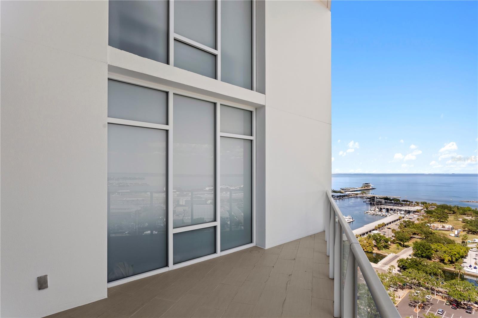 175 1ST ST S #2307, ST PETERSBURG, FL, 33701
