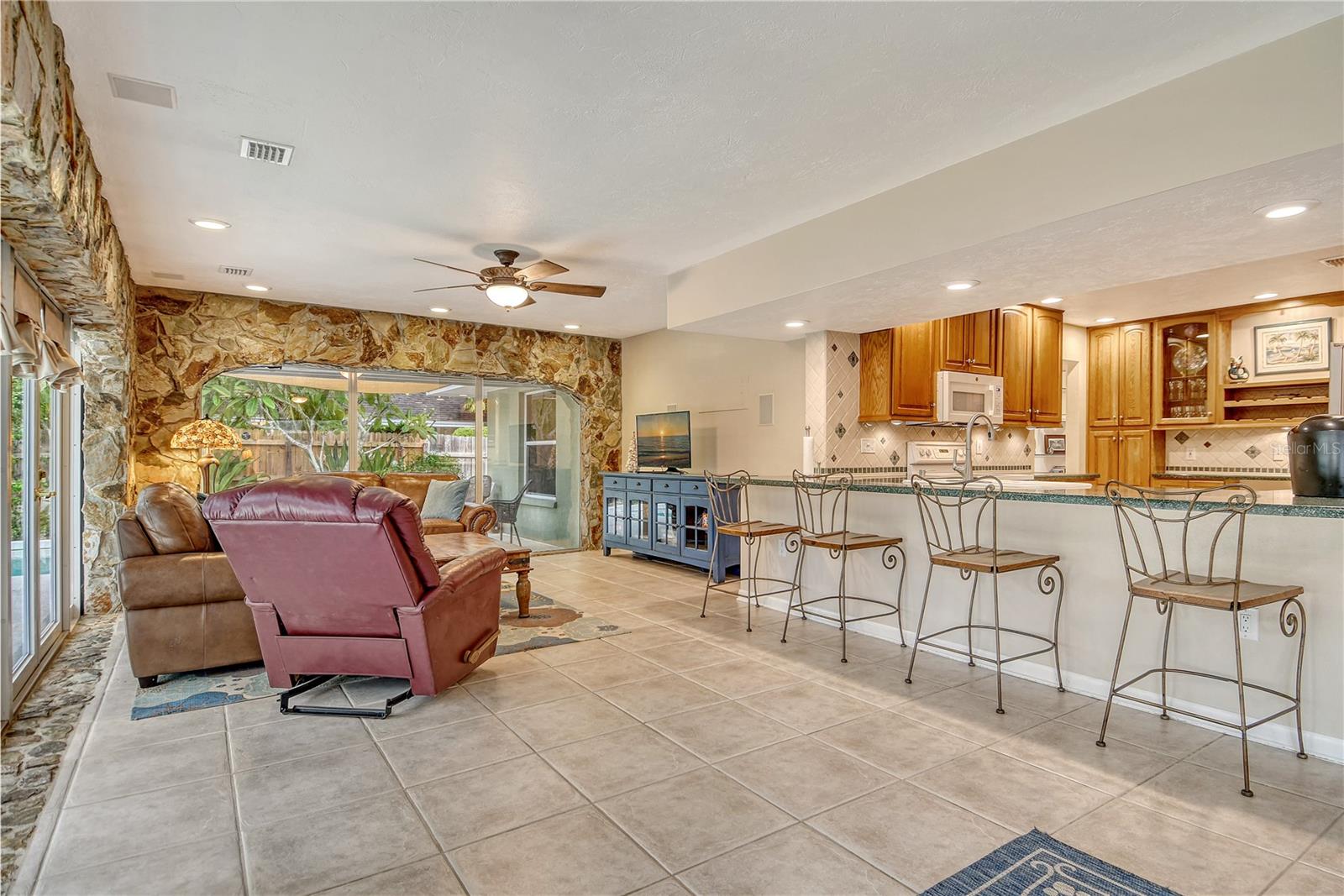 6303 3RD AVE NW, BRADENTON, FL, 34209
