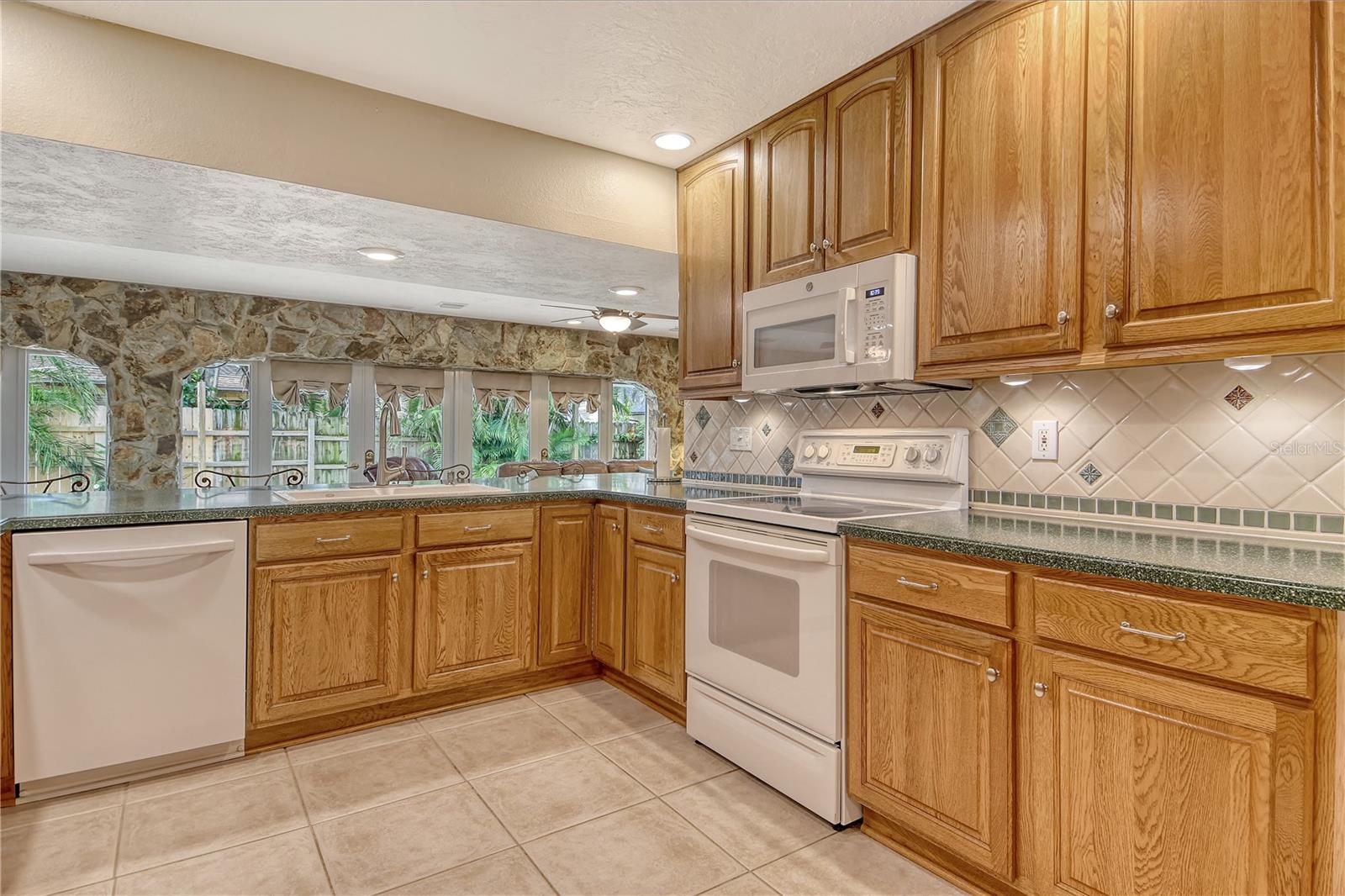 6303 3RD AVE NW, BRADENTON, FL, 34209