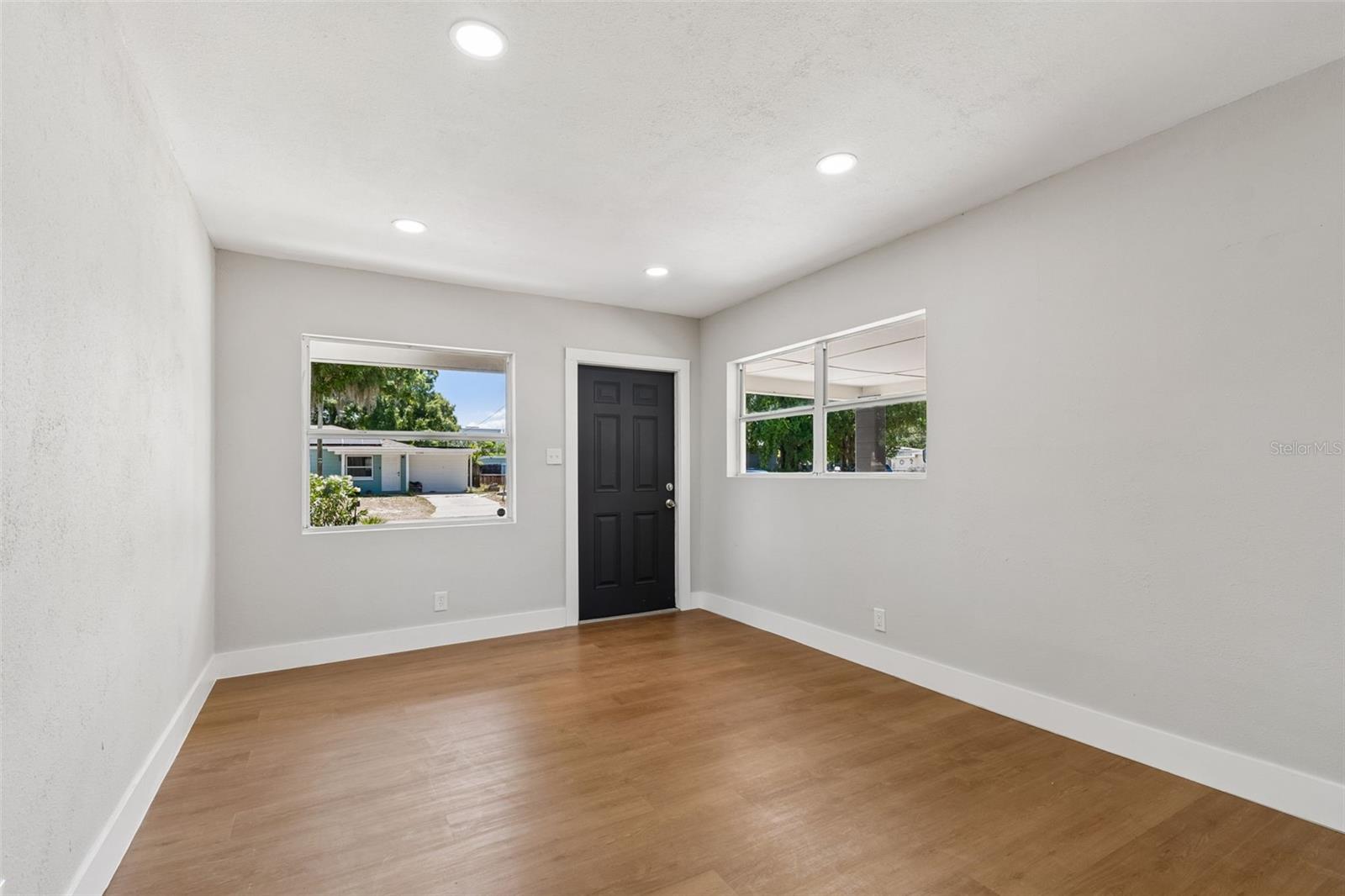 11206 N ARDEN AVE, TAMPA, FL, 33612