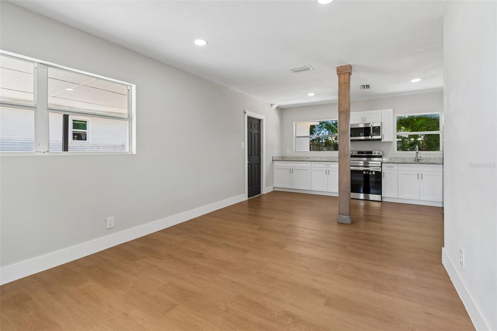 11206 N ARDEN AVE, TAMPA, FL, 33612