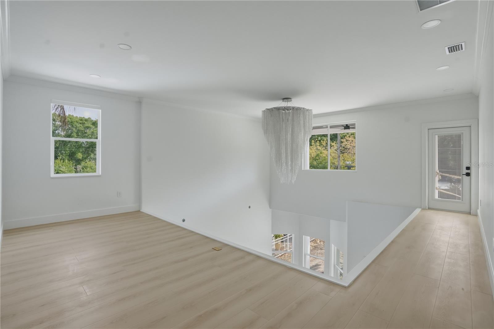 685 1ST AVE N, SAFETY HARBOR, FL, 34695