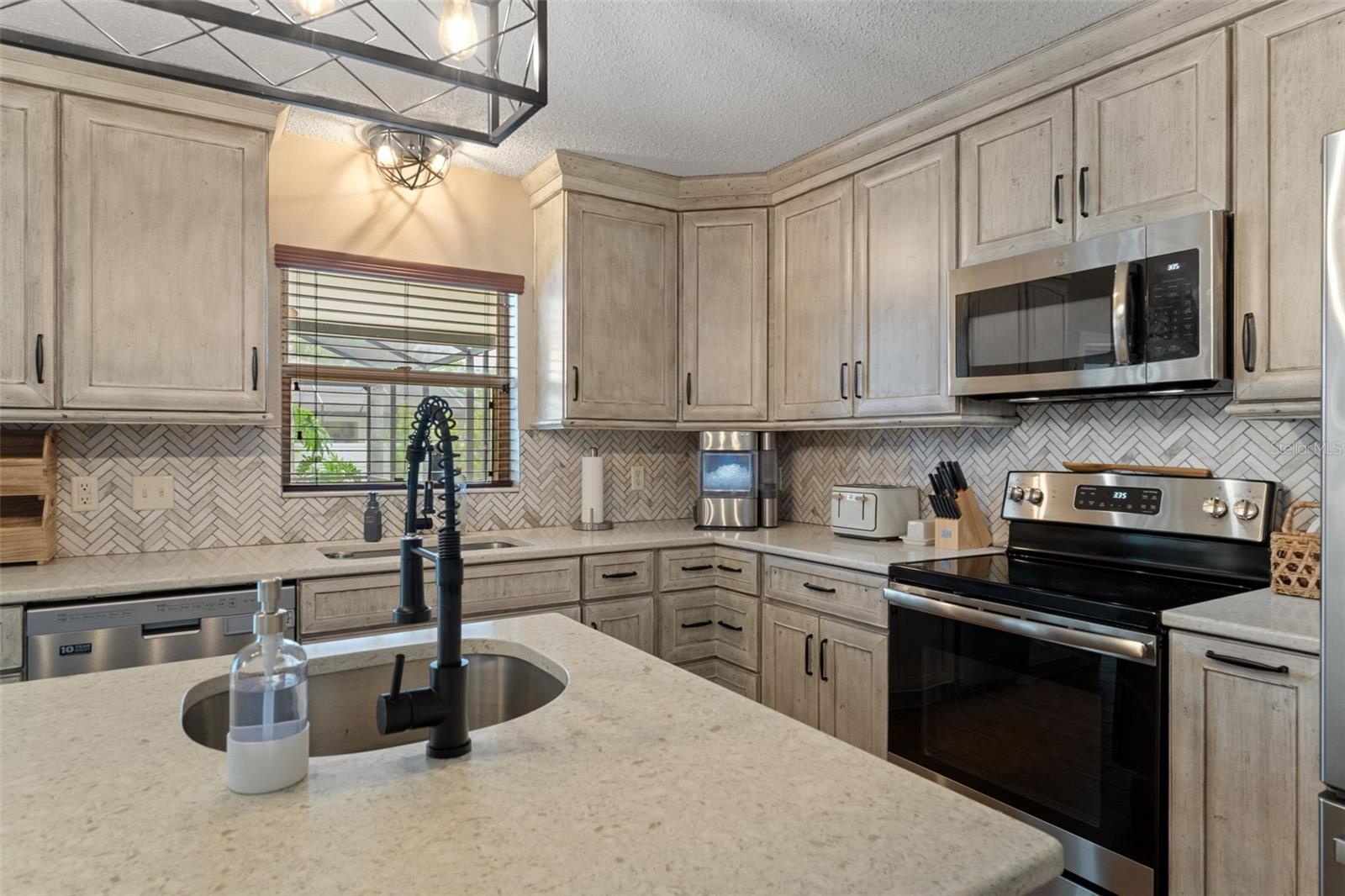 2451 DELTONA BLVD, SPRING HILL, FL, 34606