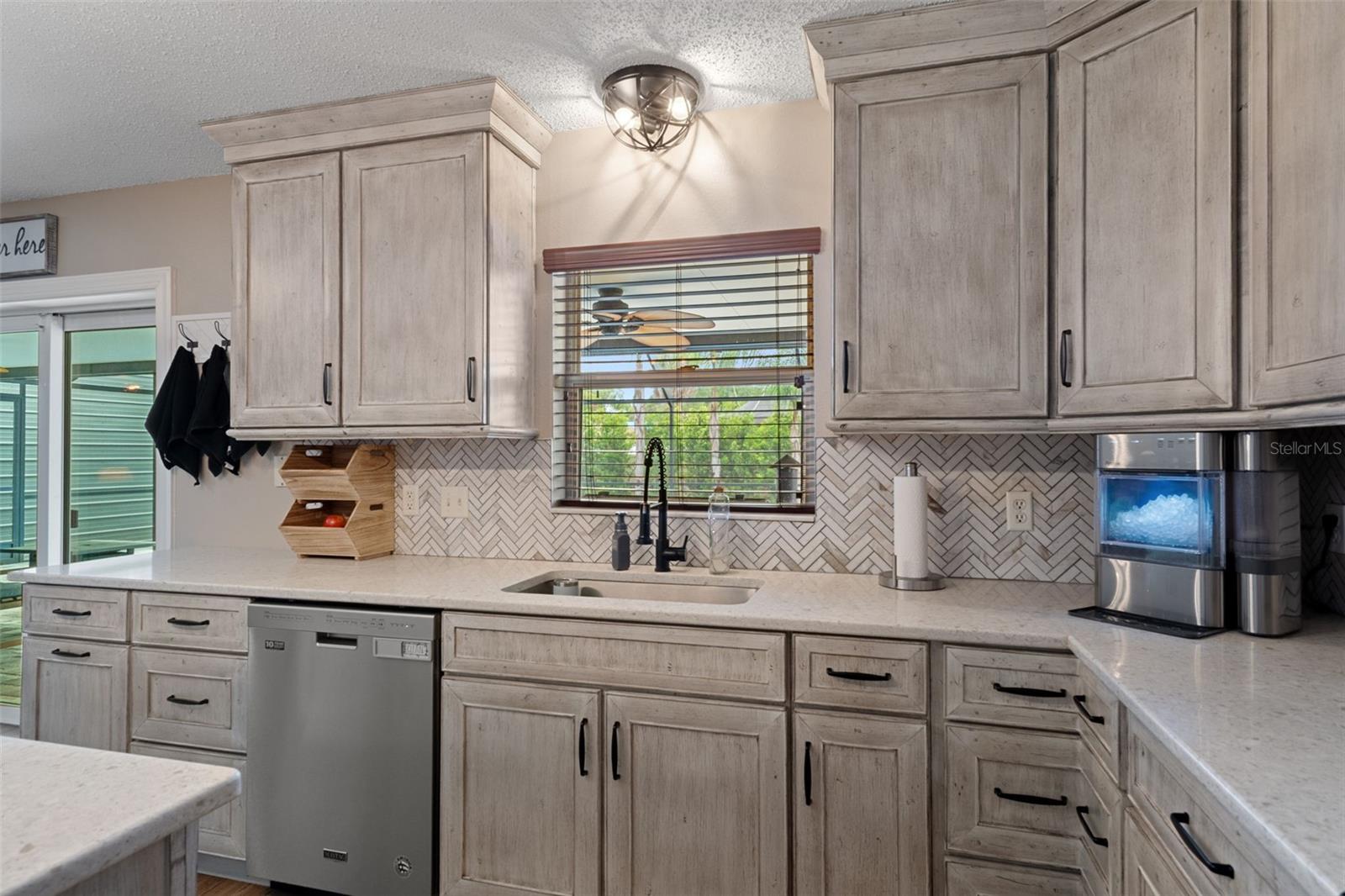 2451 DELTONA BLVD, SPRING HILL, FL, 34606