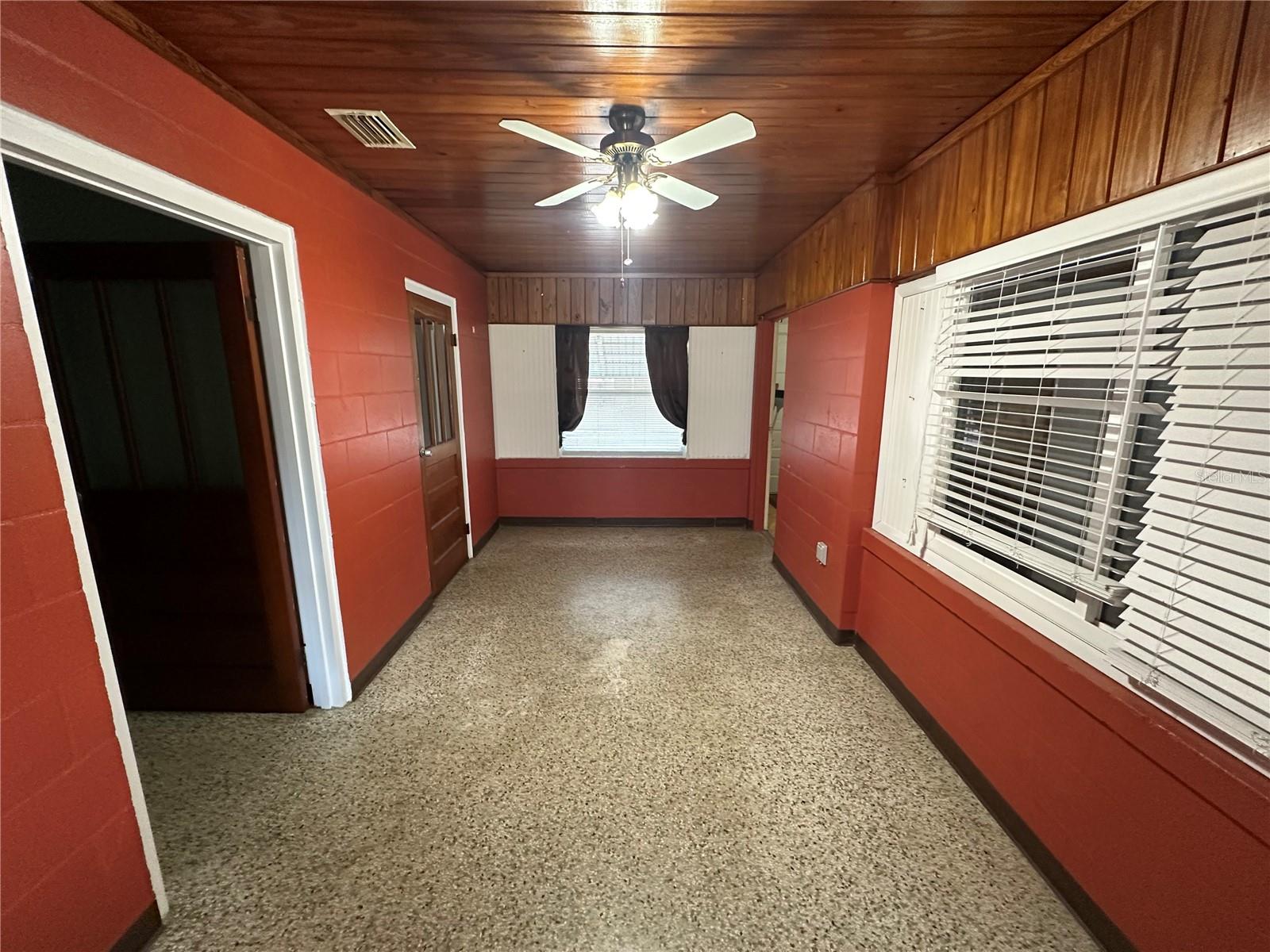 9 ORCHID DR, DEBARY, FL, 32713