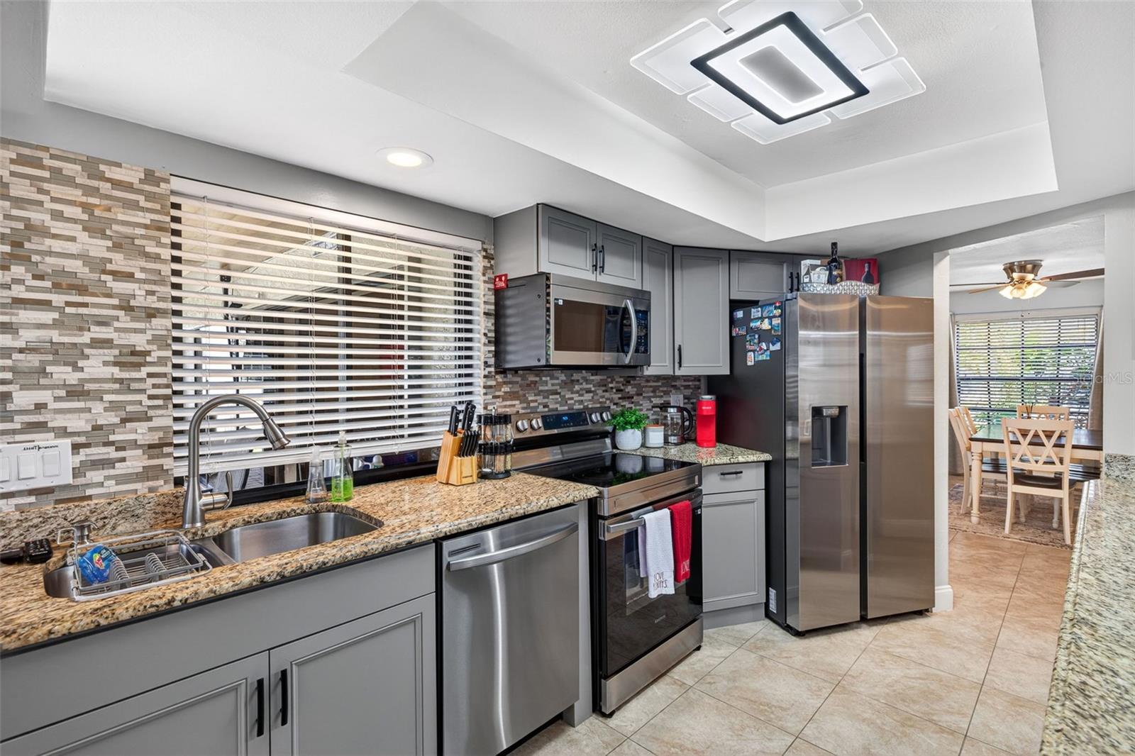 402 SW 37TH LN, CAPE CORAL, FL, 33914