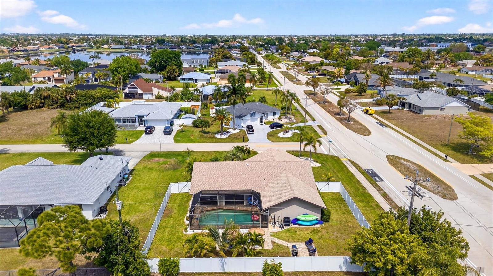 402 SW 37TH LN, CAPE CORAL, FL, 33914