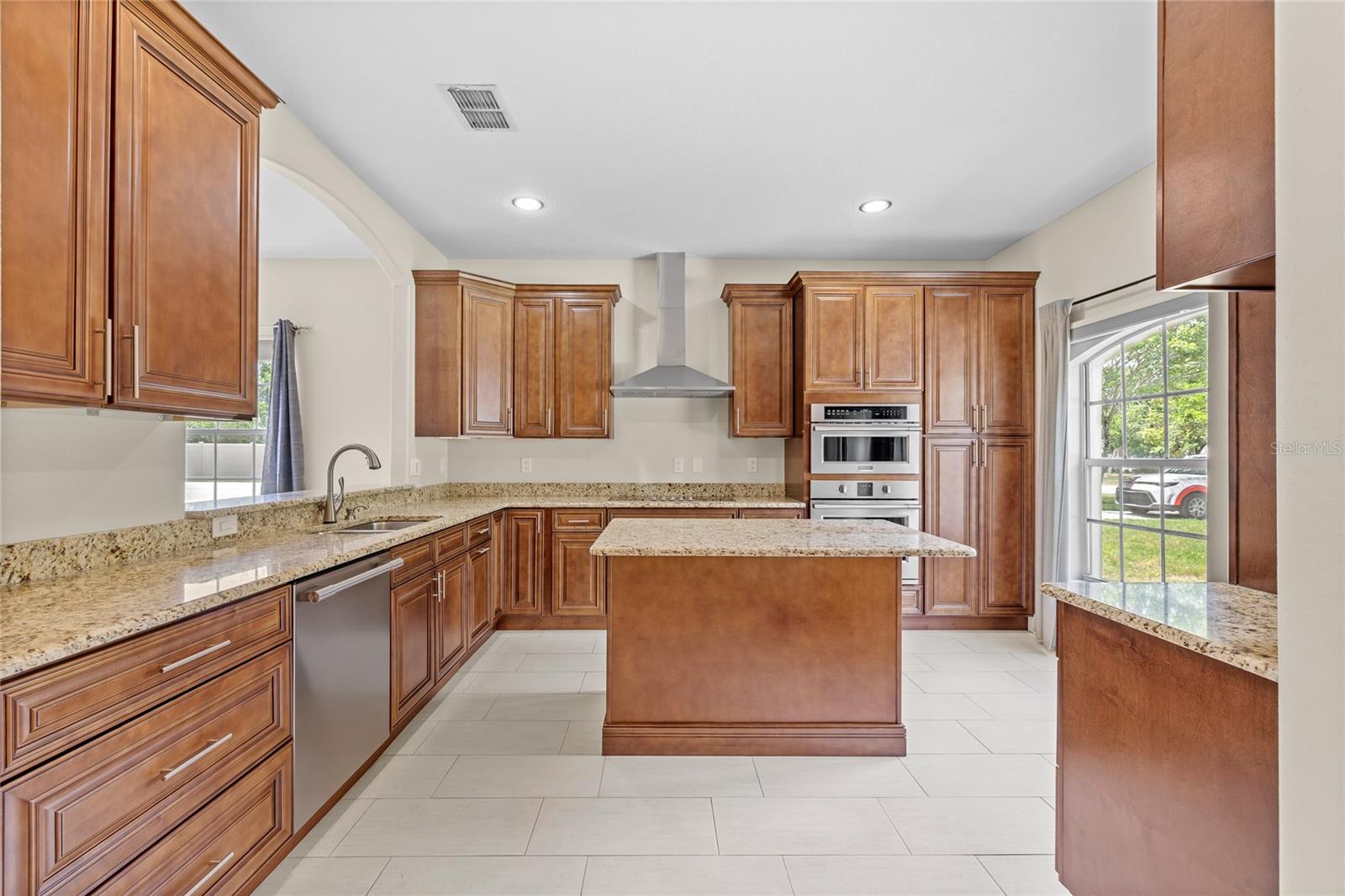 1557 BLACKWOOD AVE, GOTHA, FL, 34734