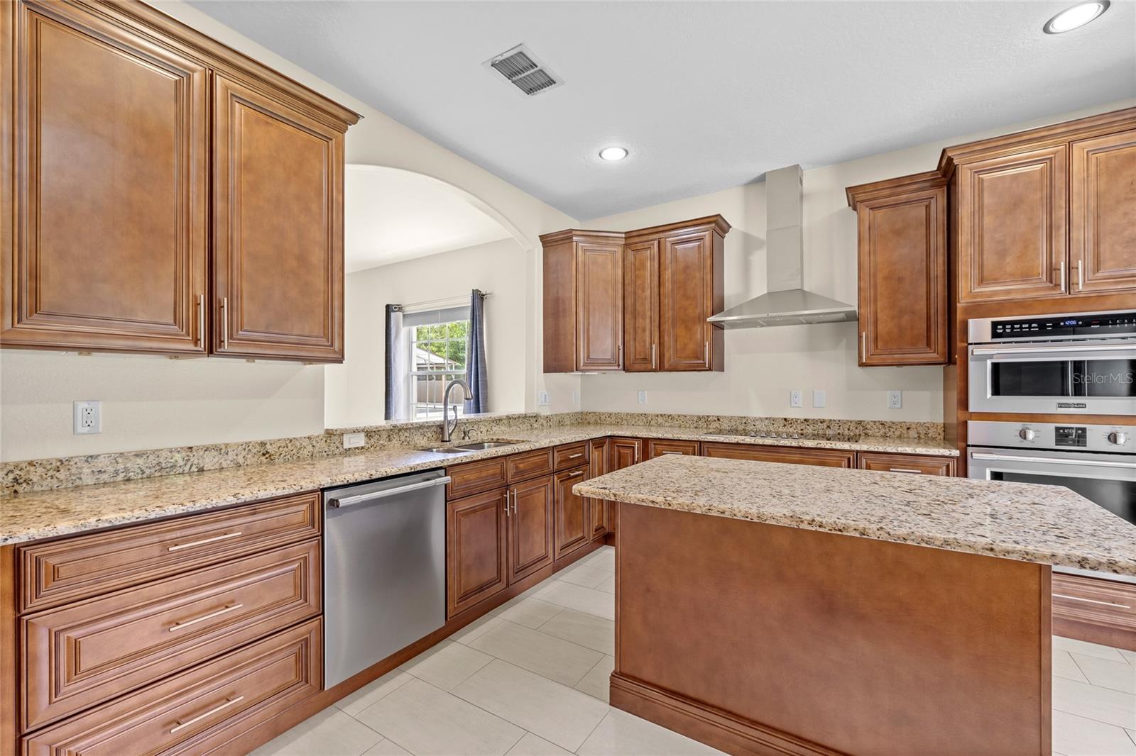 1557 BLACKWOOD AVE, GOTHA, FL, 34734