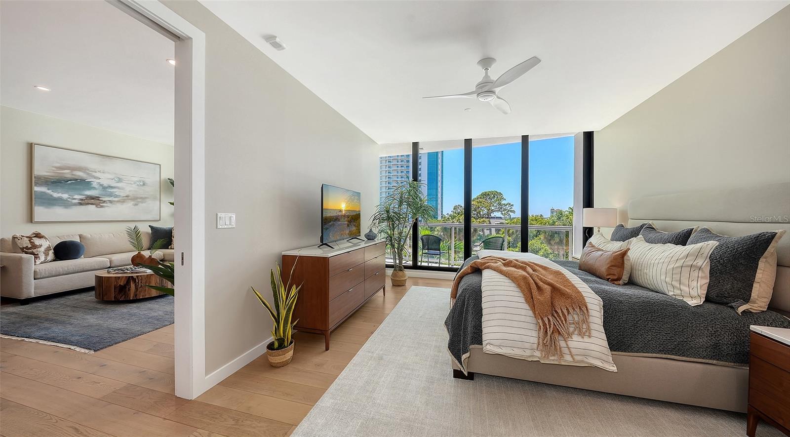 300 S PINEAPPLE AVE #302, SARASOTA, FL, 34236