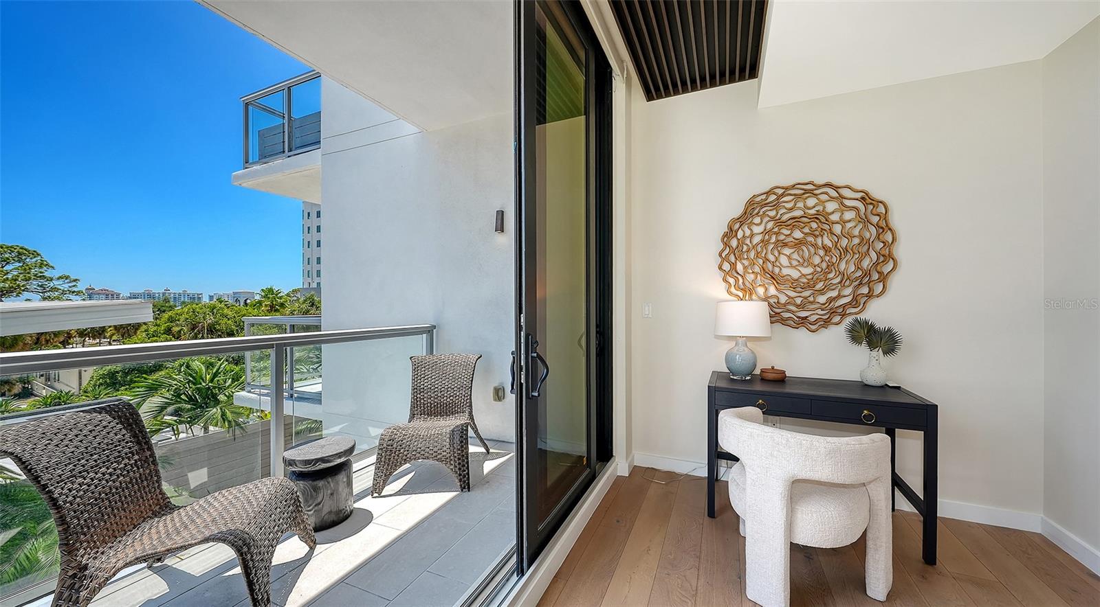 300 S PINEAPPLE AVE #302, SARASOTA, FL, 34236