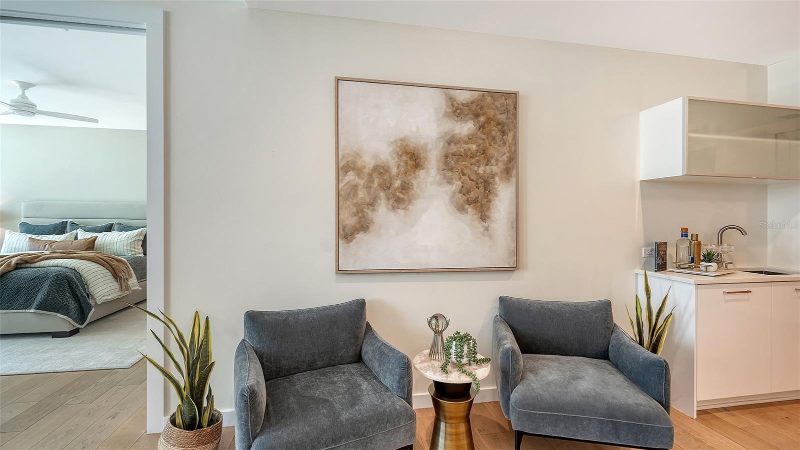 300 S PINEAPPLE AVE #302, SARASOTA, FL, 34236