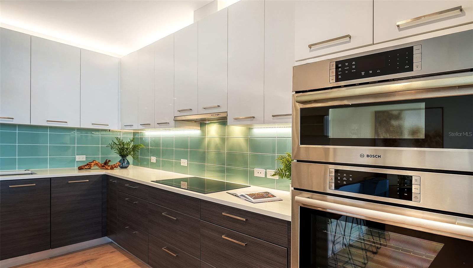 300 S PINEAPPLE AVE #302, SARASOTA, FL, 34236