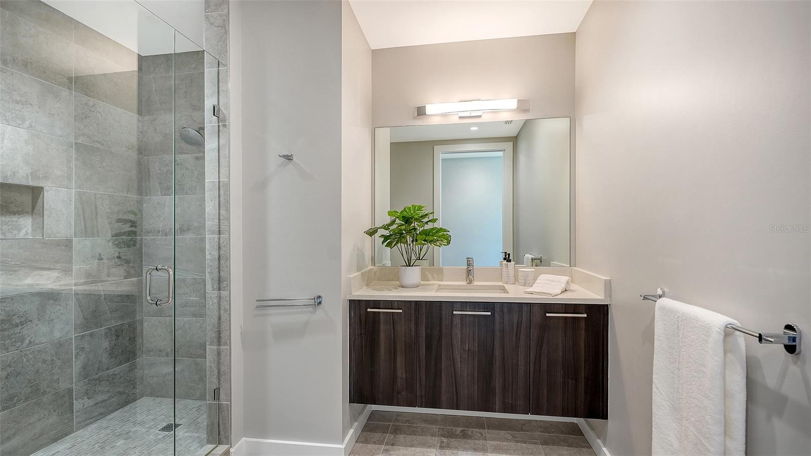 300 S PINEAPPLE AVE #302, SARASOTA, FL, 34236
