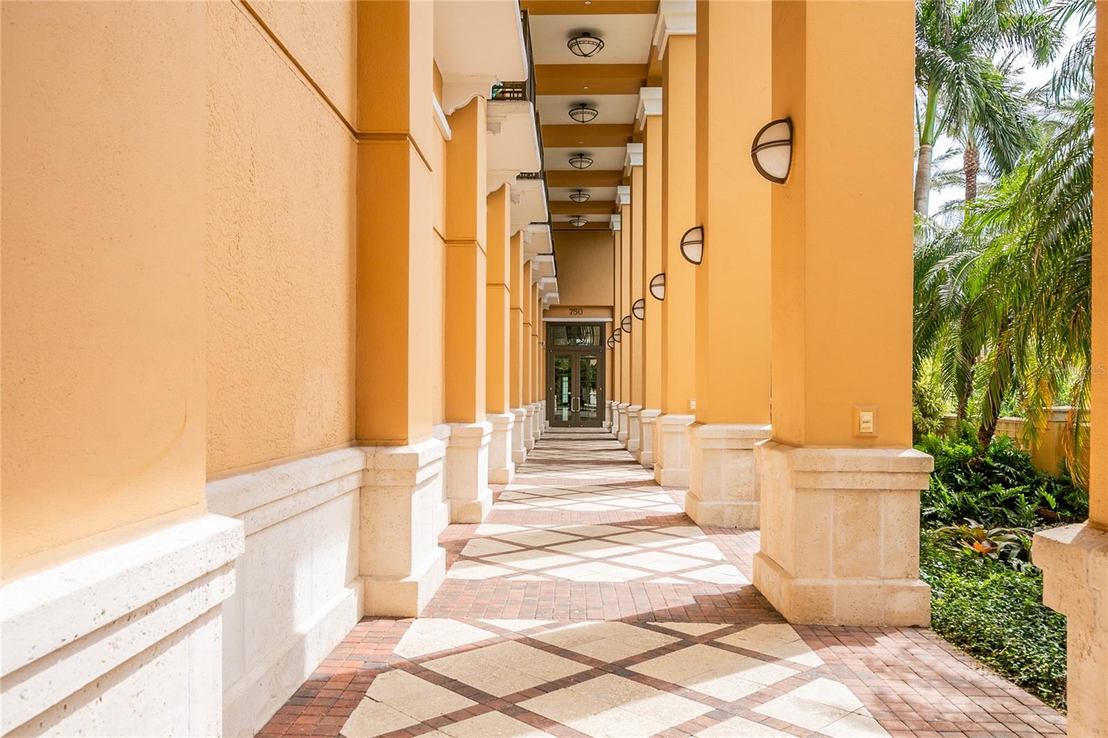 750 N TAMIAMI TRL #708, SARASOTA, FL, 34236