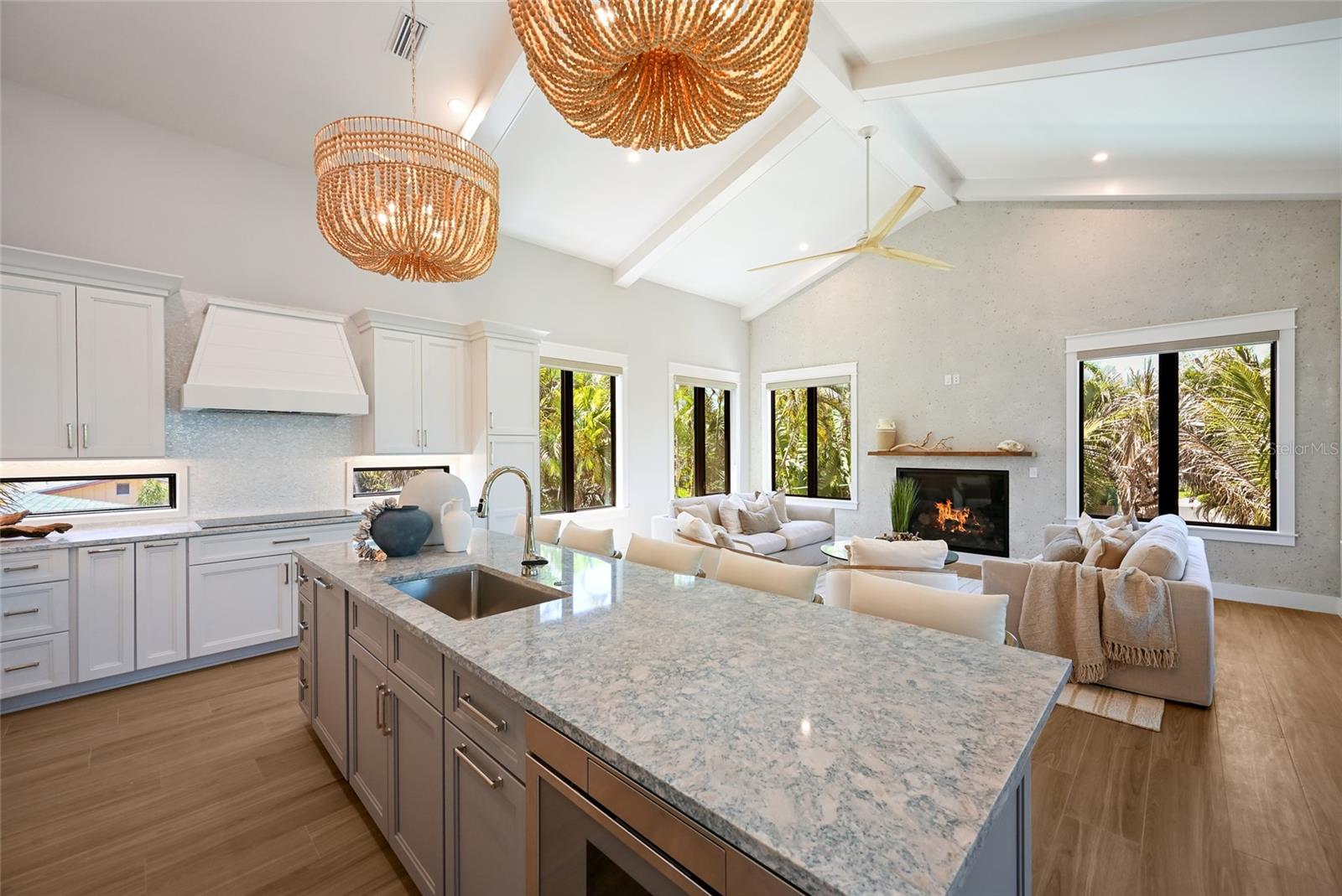 513 N BAY BLVD, ANNA MARIA, FL, 34216