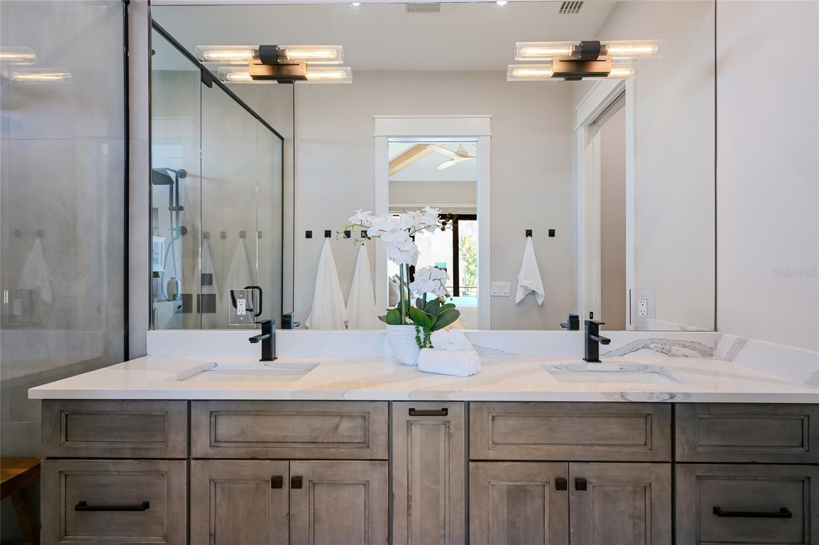 513 N BAY BLVD, ANNA MARIA, FL, 34216
