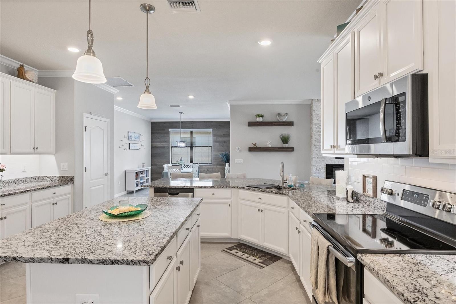 11408 AUTUMN LEAF WAY, BRADENTON, FL, 34212