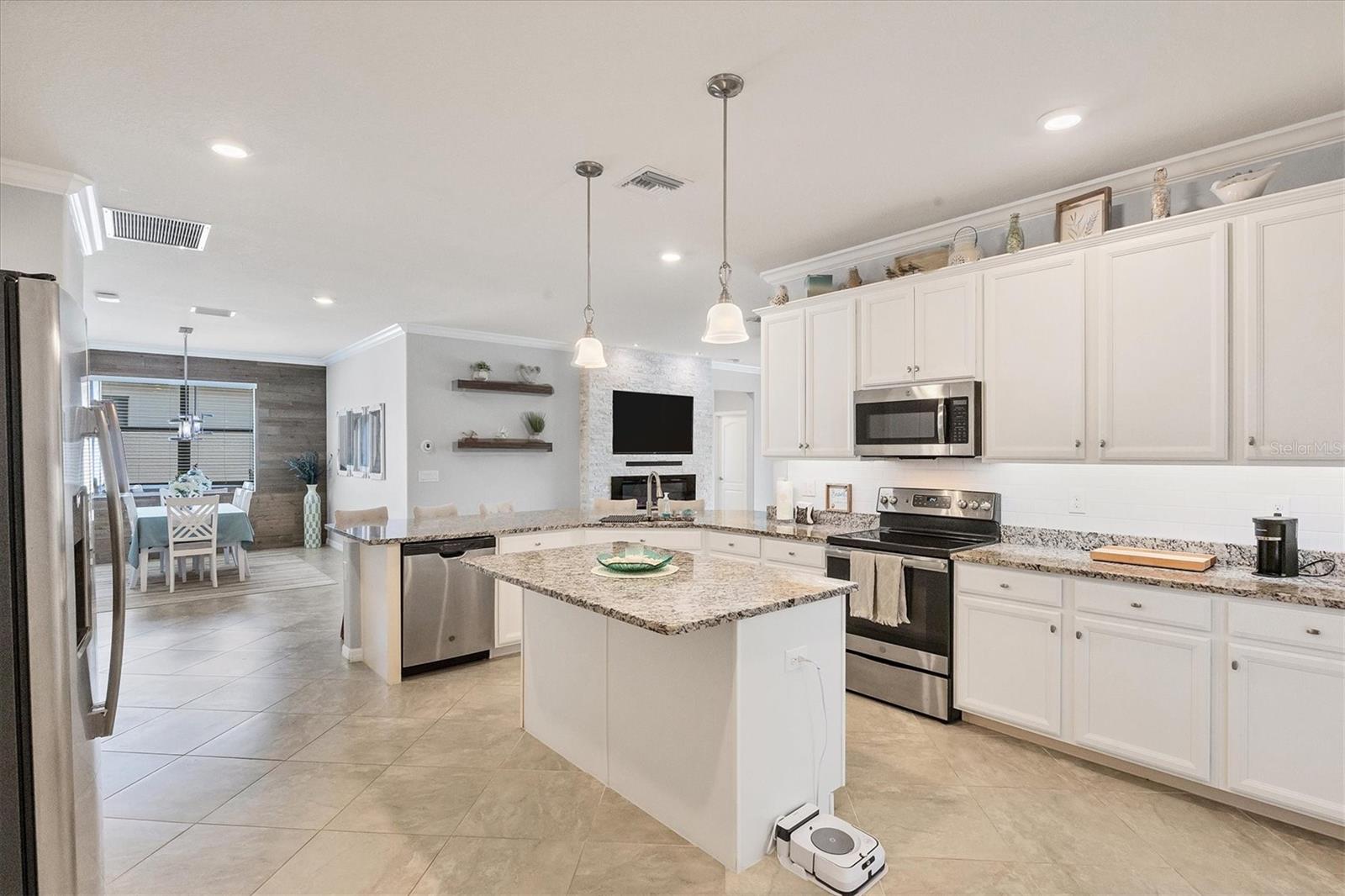 11408 AUTUMN LEAF WAY, BRADENTON, FL, 34212