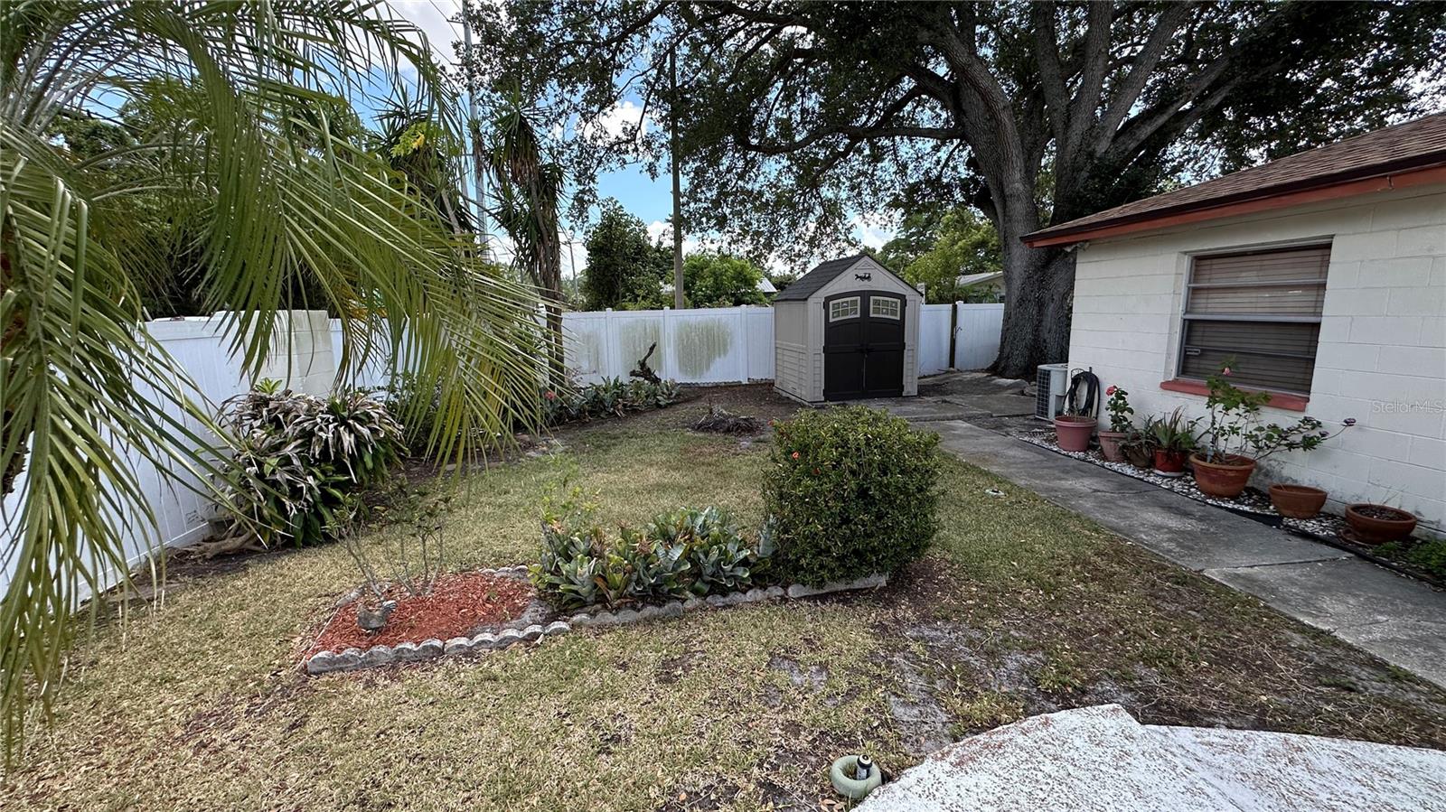 8603 BARKWOOD PL, TAMPA, FL, 33615