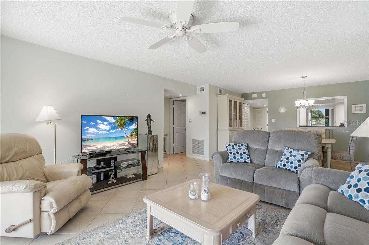 6500 FLOTILLA DR #212, HOLMES BEACH, FL, 34217