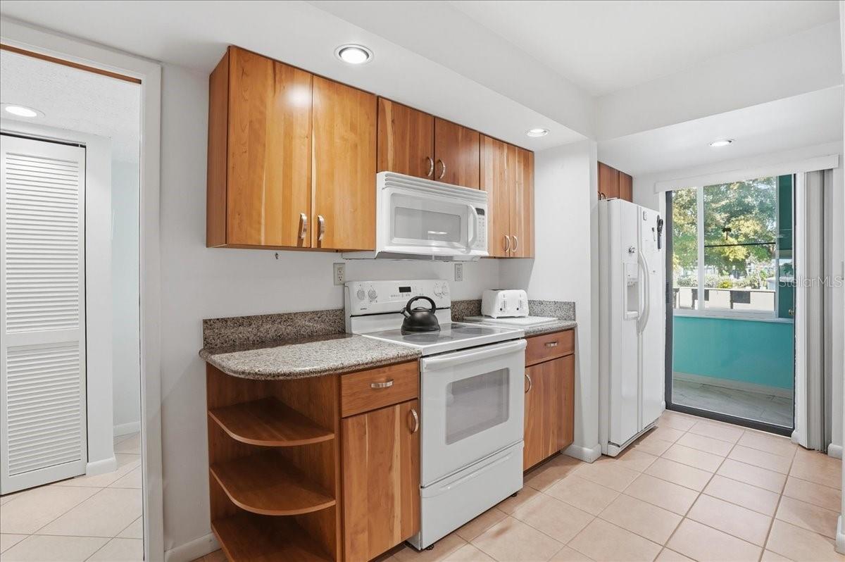 6500 FLOTILLA DR #212, HOLMES BEACH, FL, 34217