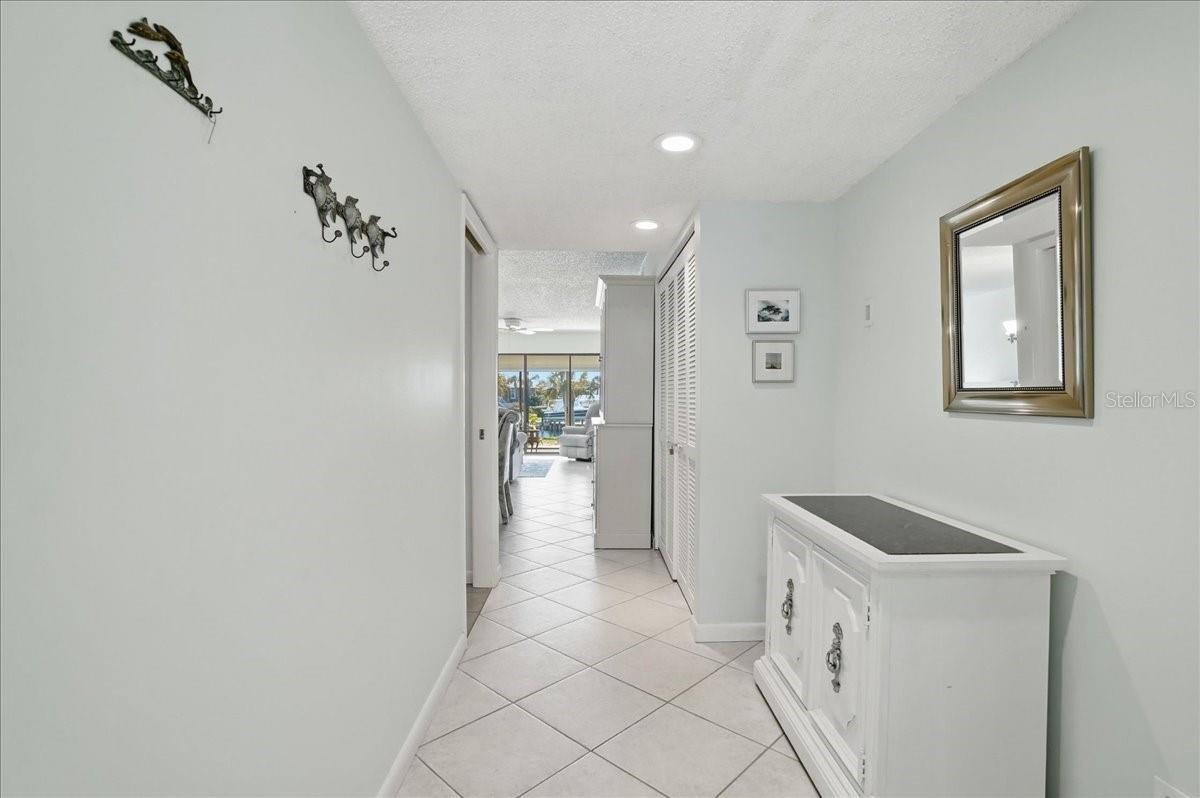 6500 FLOTILLA DR #212, HOLMES BEACH, FL, 34217