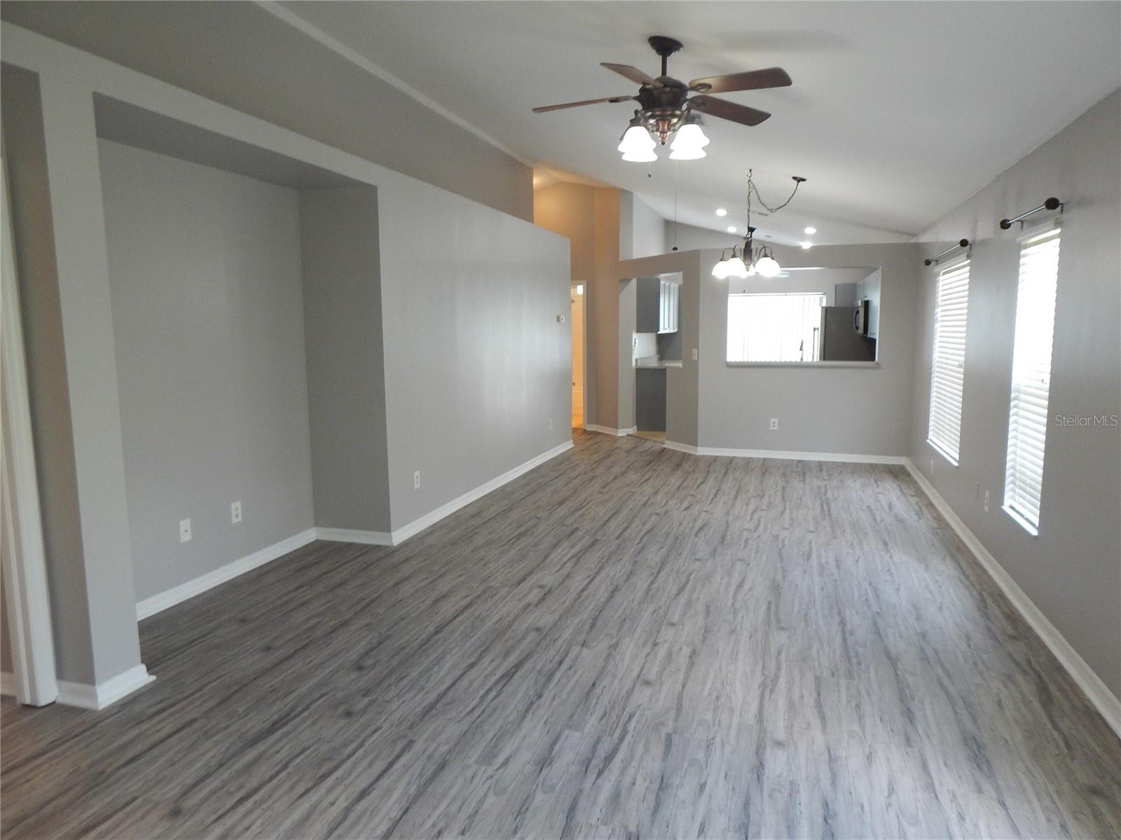 5827 MEADOWPARK PL, LITHIA, FL, 33547