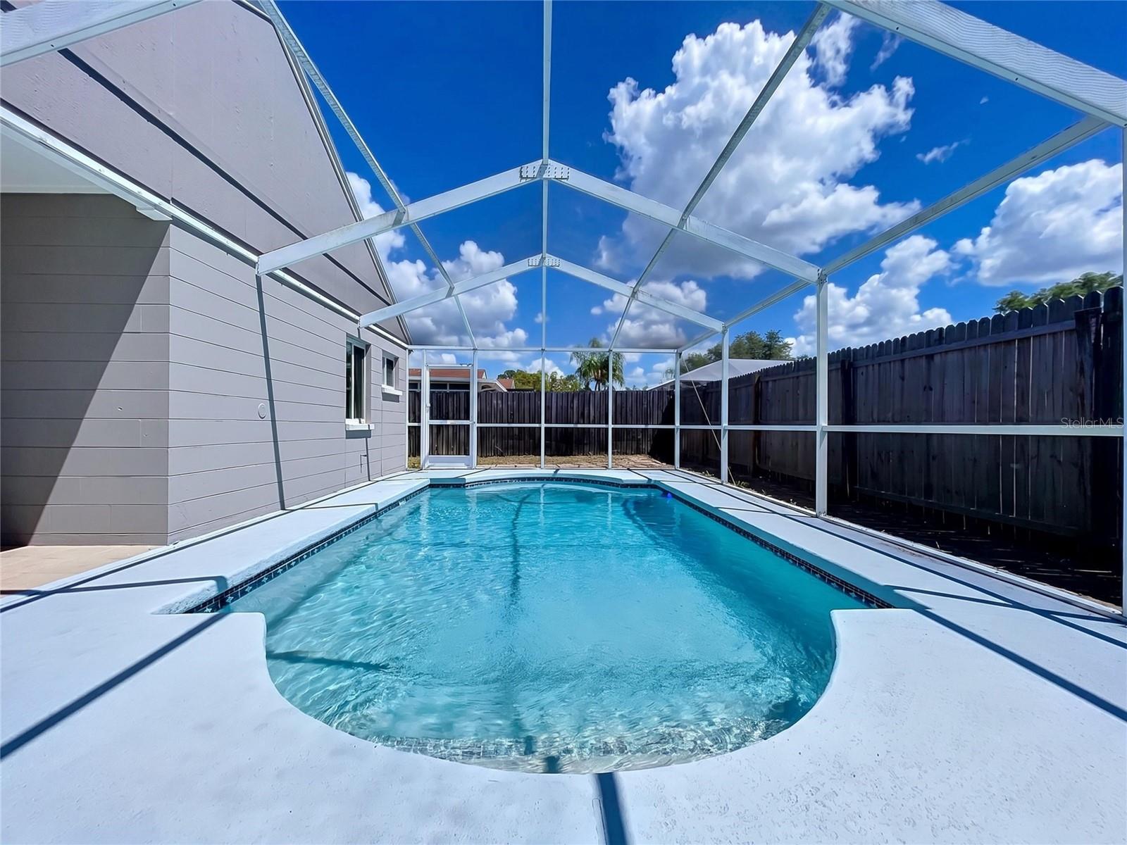 11027 STREAMSIDE DR, TAMPA, FL, 33624