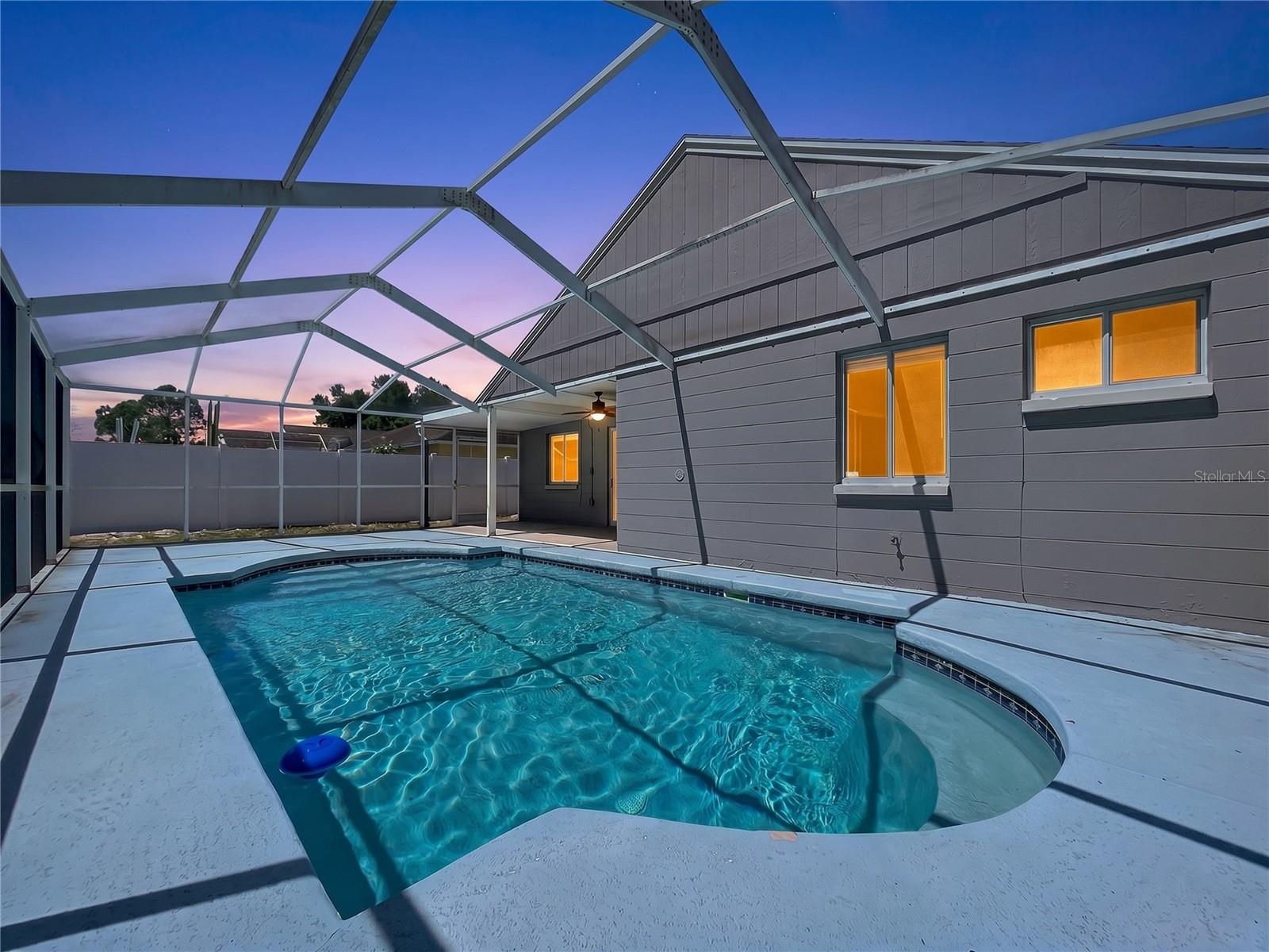 11027 STREAMSIDE DR, TAMPA, FL, 33624