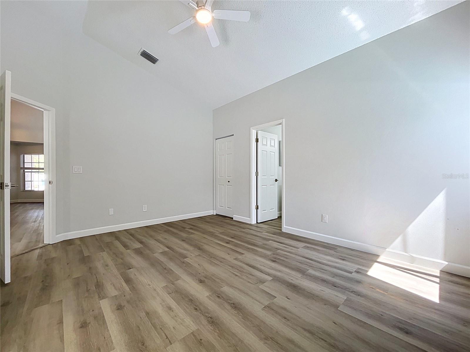 11027 STREAMSIDE DR, TAMPA, FL, 33624