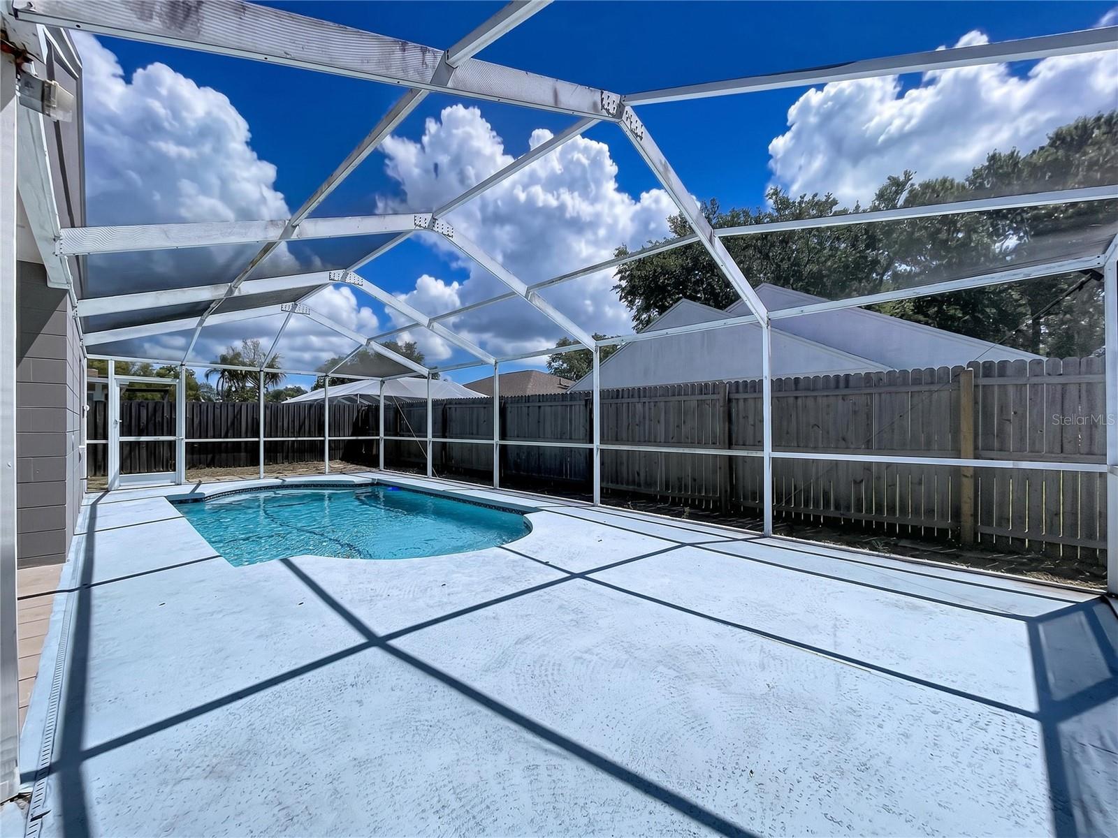 11027 STREAMSIDE DR, TAMPA, FL, 33624