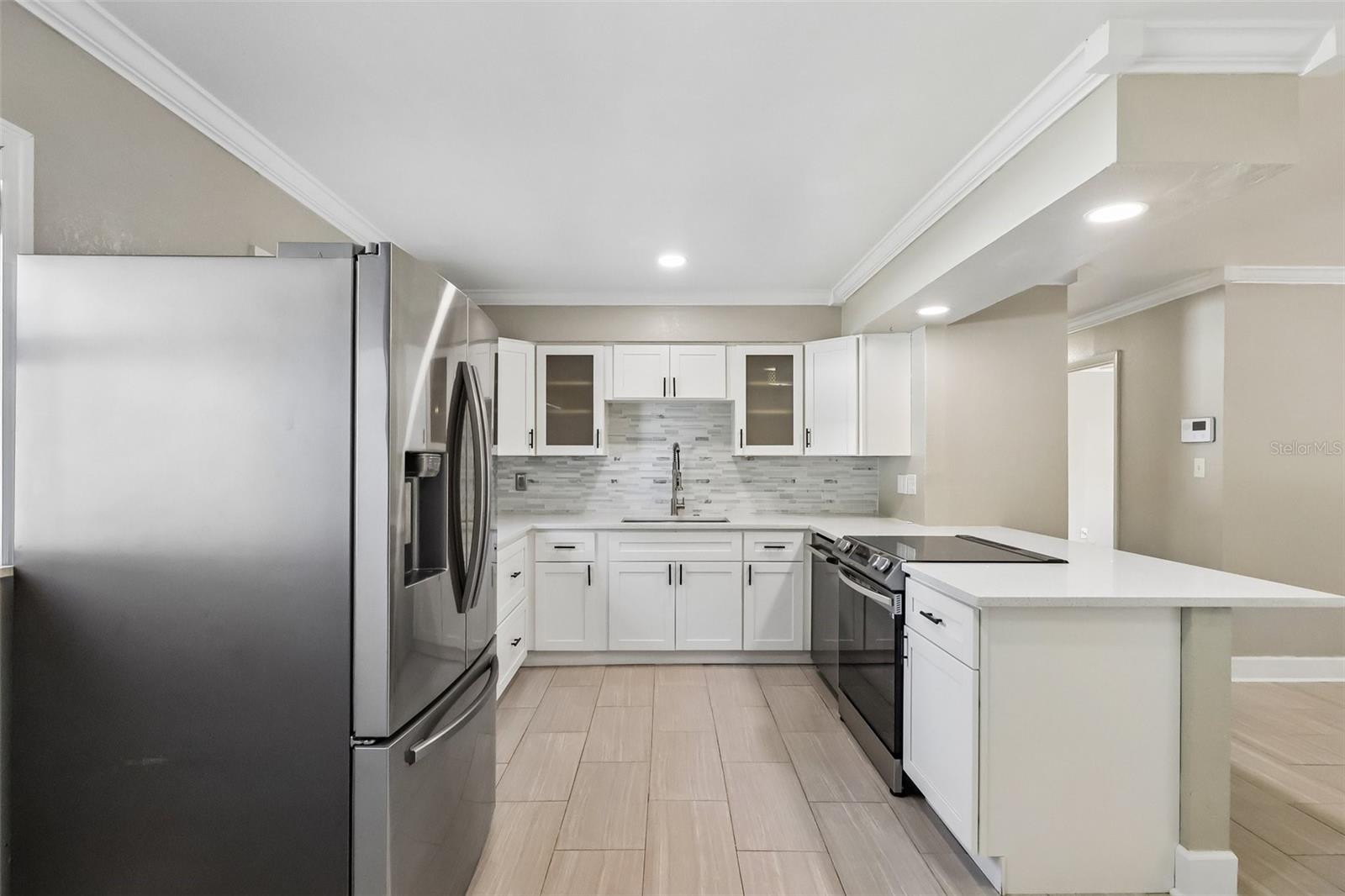 321 E 11TH AVE, MOUNT DORA, FL, 32757