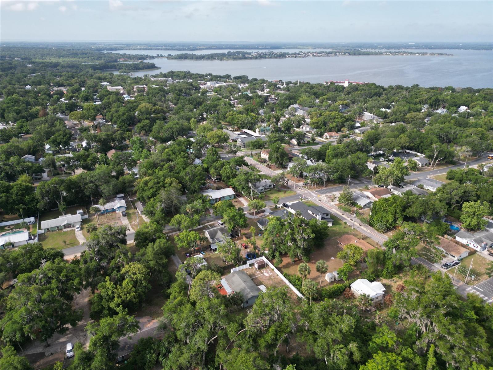 321 E 11TH AVE, MOUNT DORA, FL, 32757