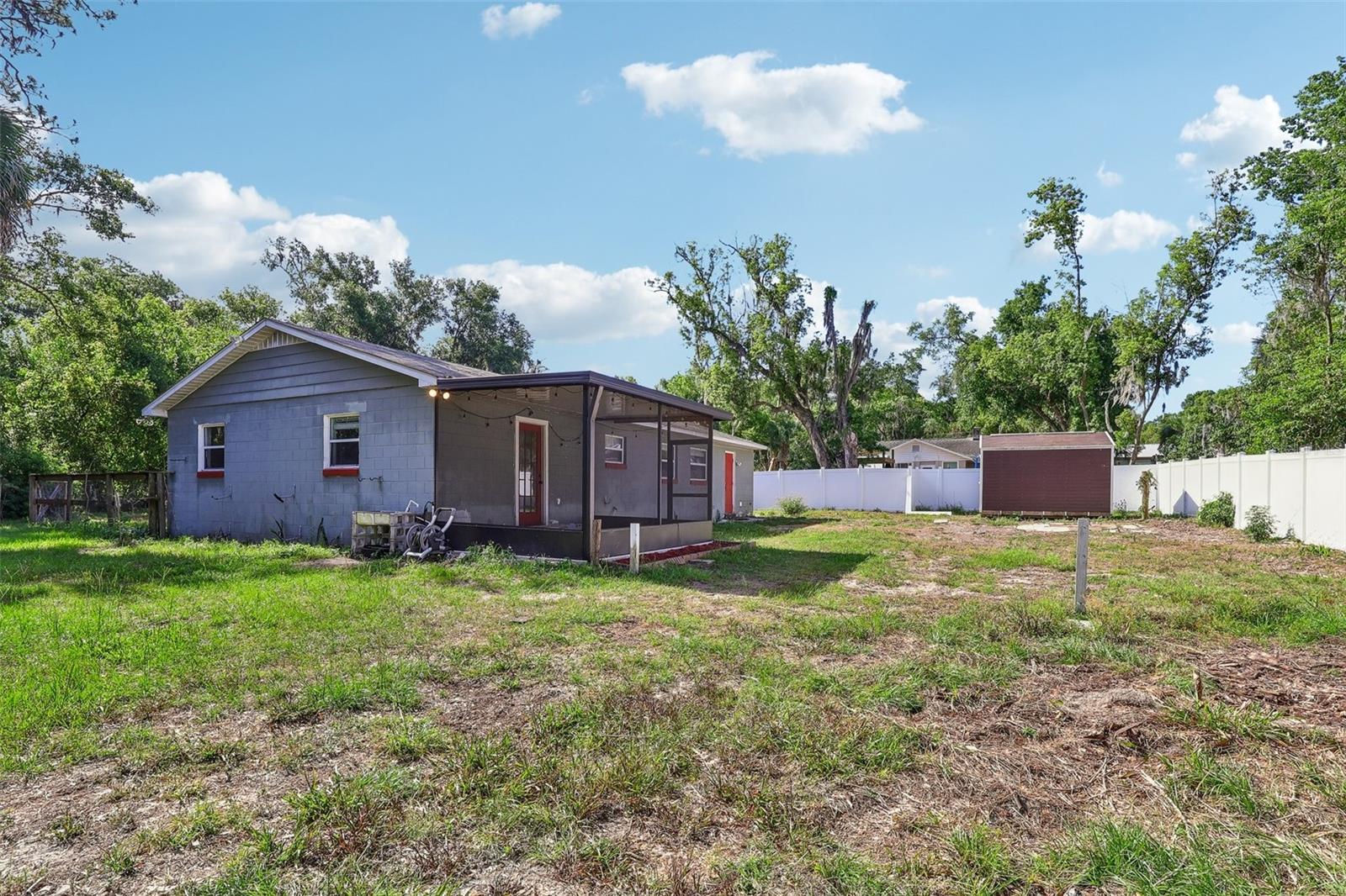 321 E 11TH AVE, MOUNT DORA, FL, 32757